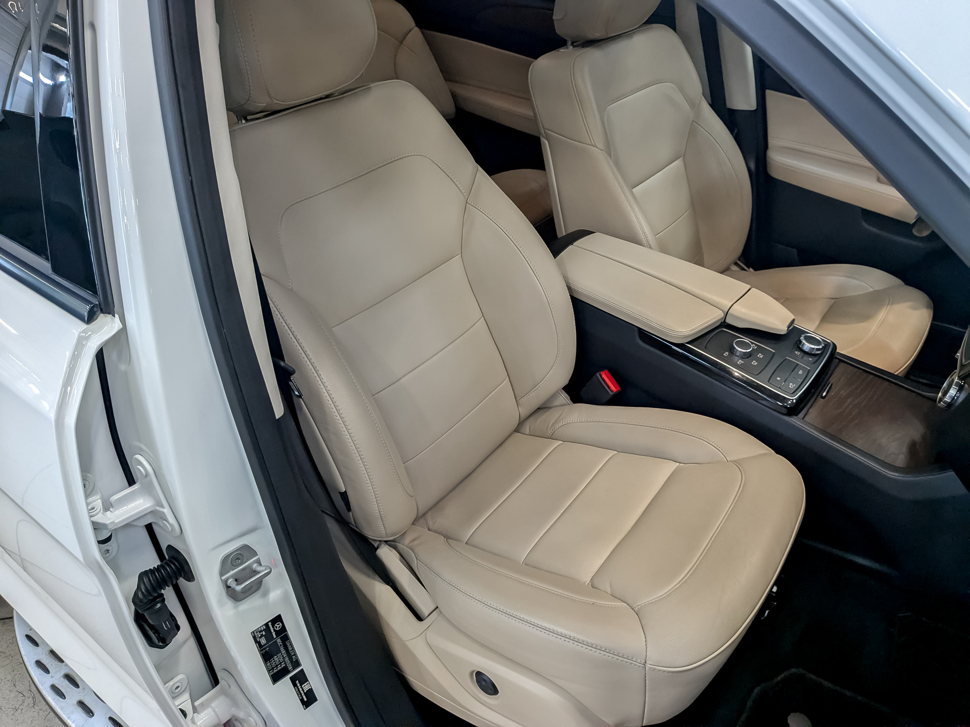 MERCEDES-BENZ GLS 3.00 (249 л.с), автомат, 2017, пробег 143 450 км