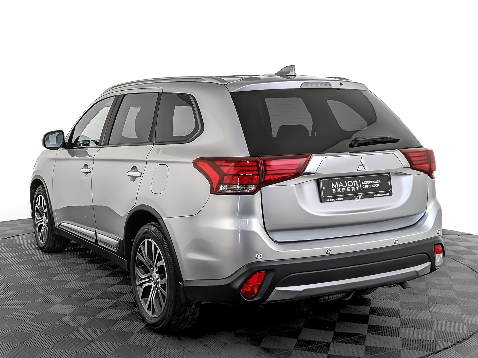 MITSUBISHI Outlander 2.40 (167 л.с), автомат, 2017, пробег 113 346 км