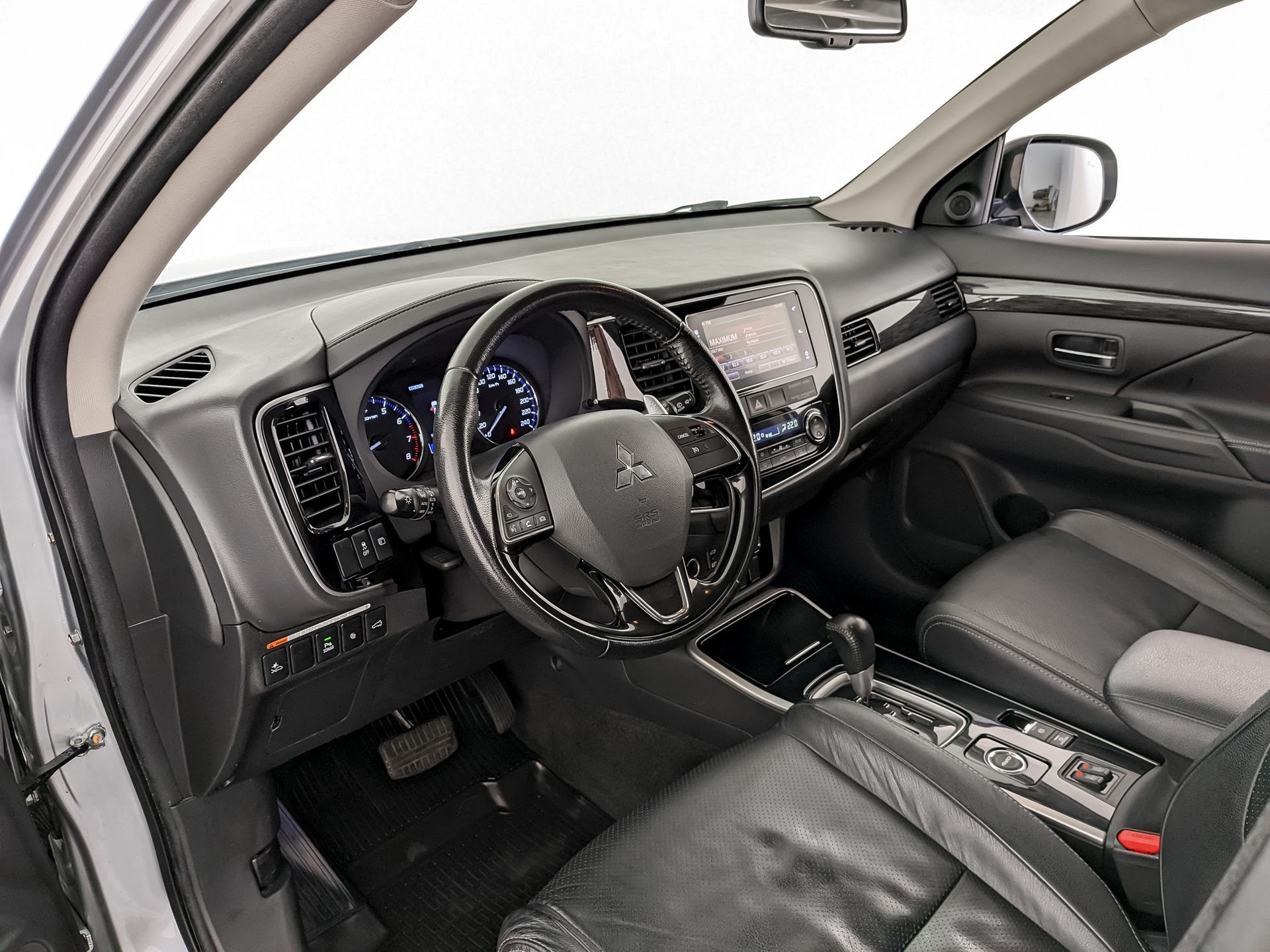 MITSUBISHI Outlander 2.40 (167 л.с), автомат, 2017, пробег 113 346 км