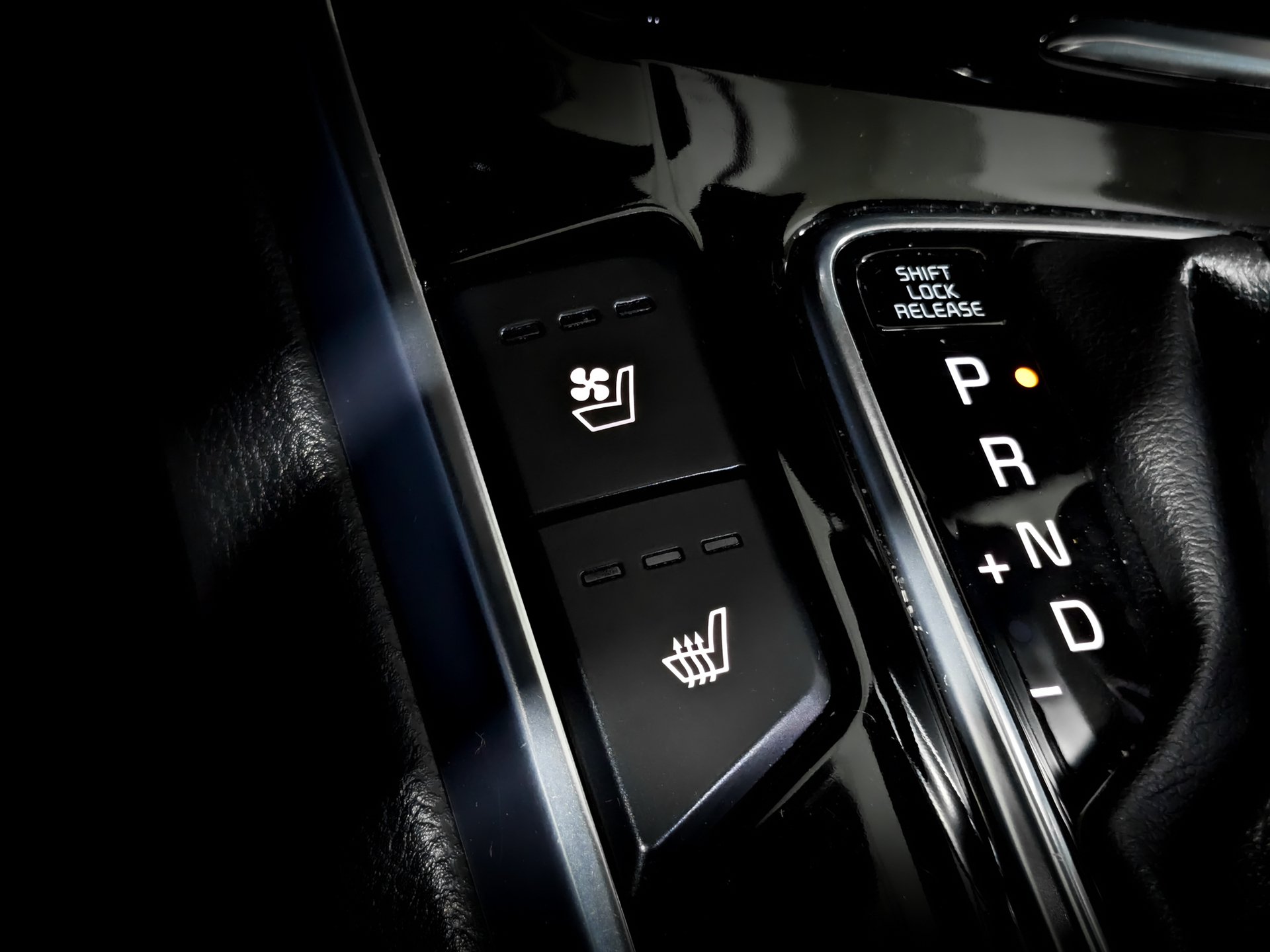 KIA Mohave 3.00 (257 л.с), автомат, 2022, пробег 134 413 км