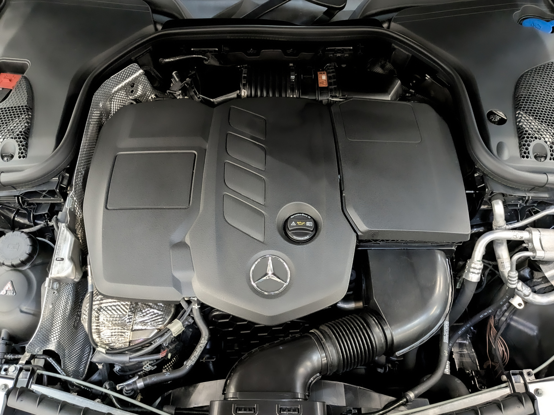 MERCEDES-BENZ E-Класс 2.00 (194 л.с), автомат, 2020, пробег 53 500 км