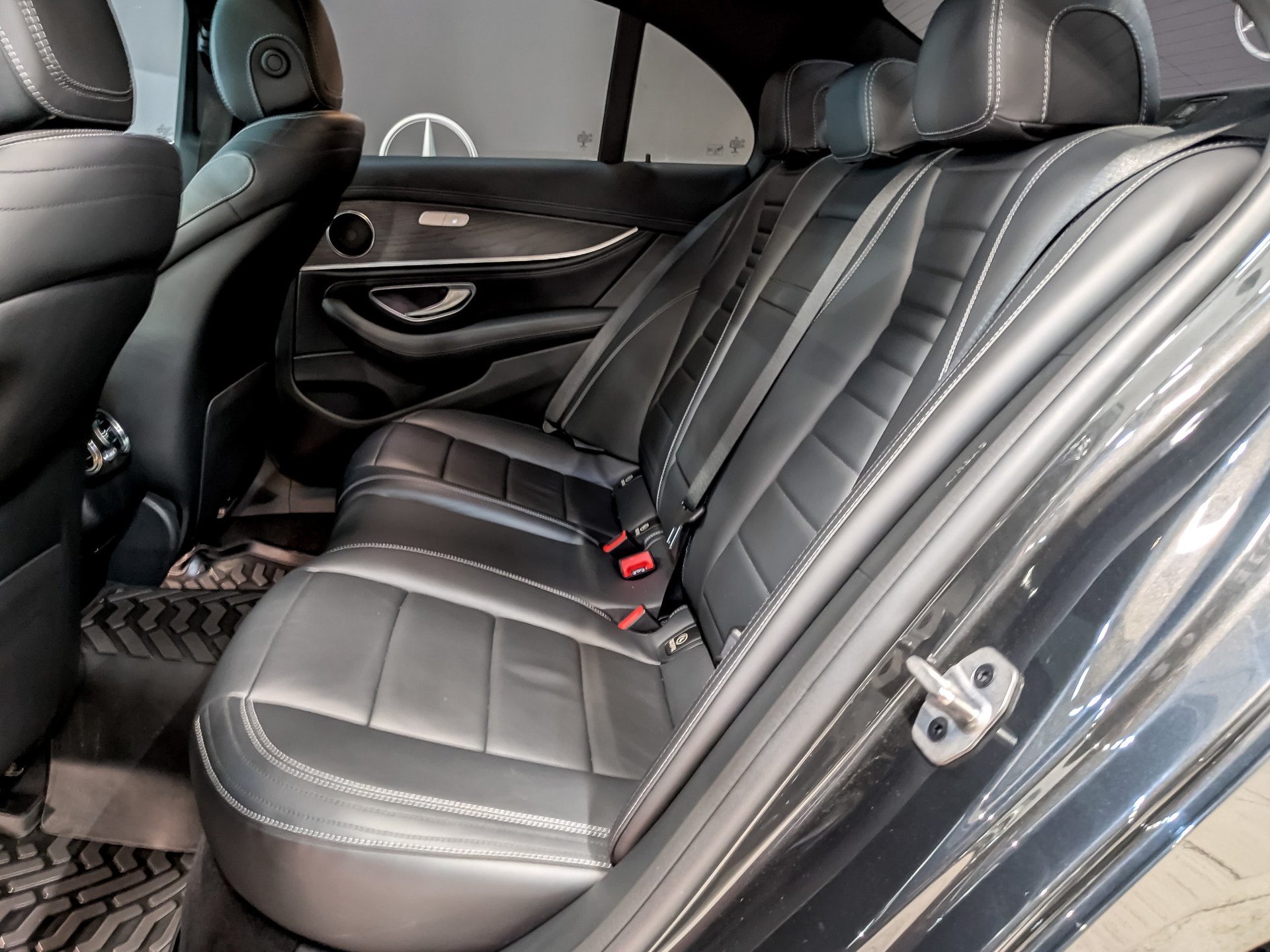 MERCEDES-BENZ E-Класс 2.00 (194 л.с), автомат, 2020, пробег 53 500 км