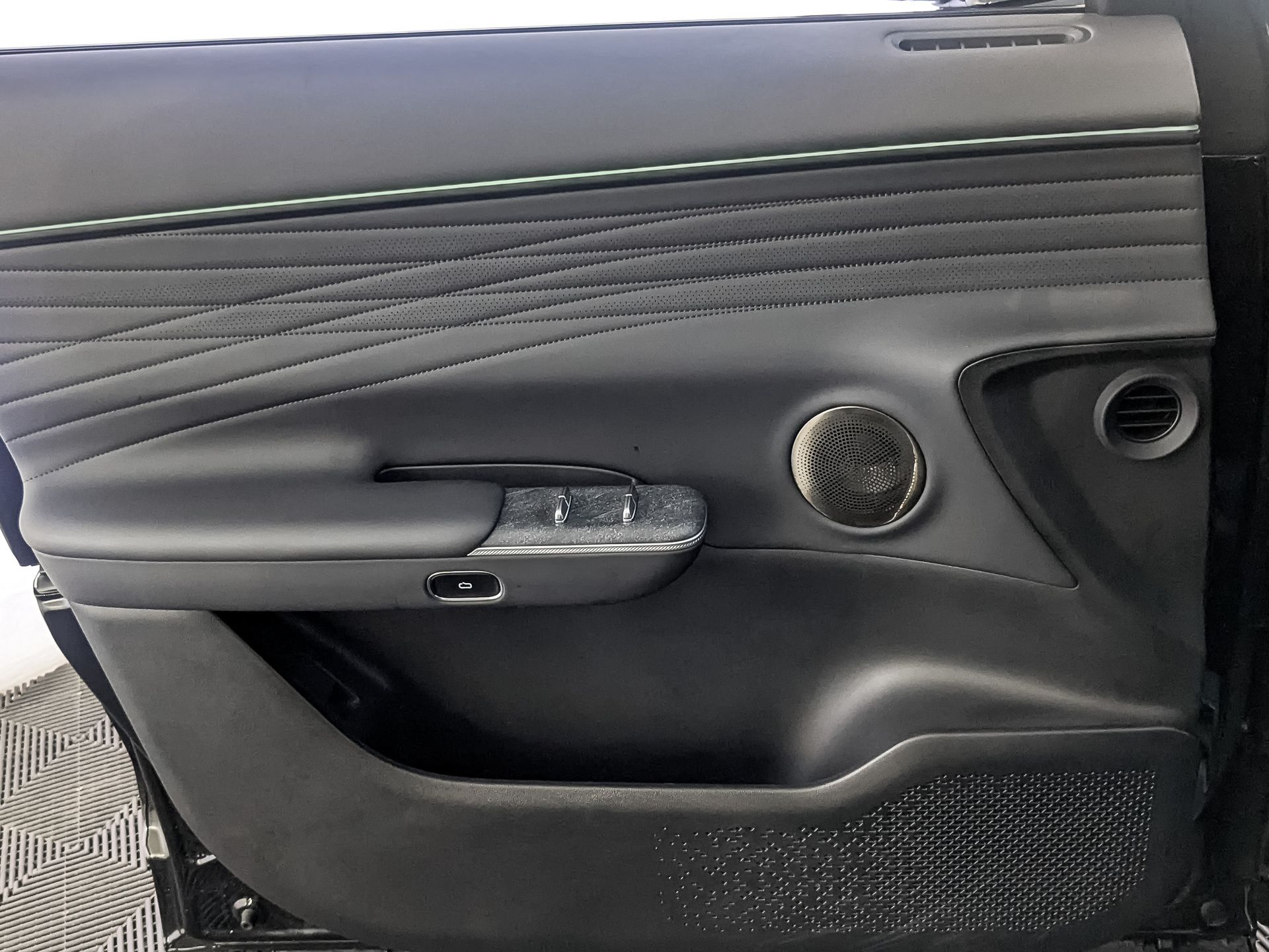 EXLANTIX ET 1.50 (190 л.с), автомат, 2025, пробег 6 432 км