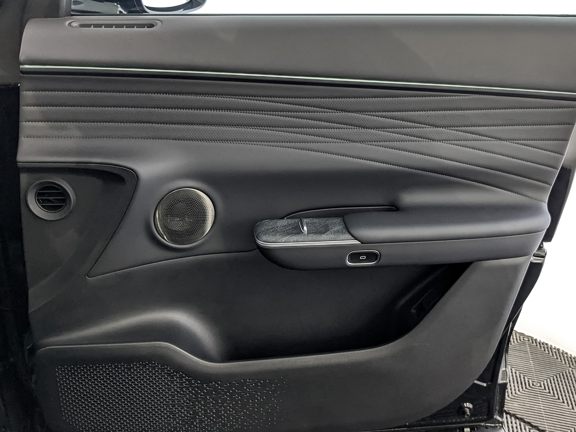 EXLANTIX ET 1.50 (190 л.с), автомат, 2025, пробег 6 432 км