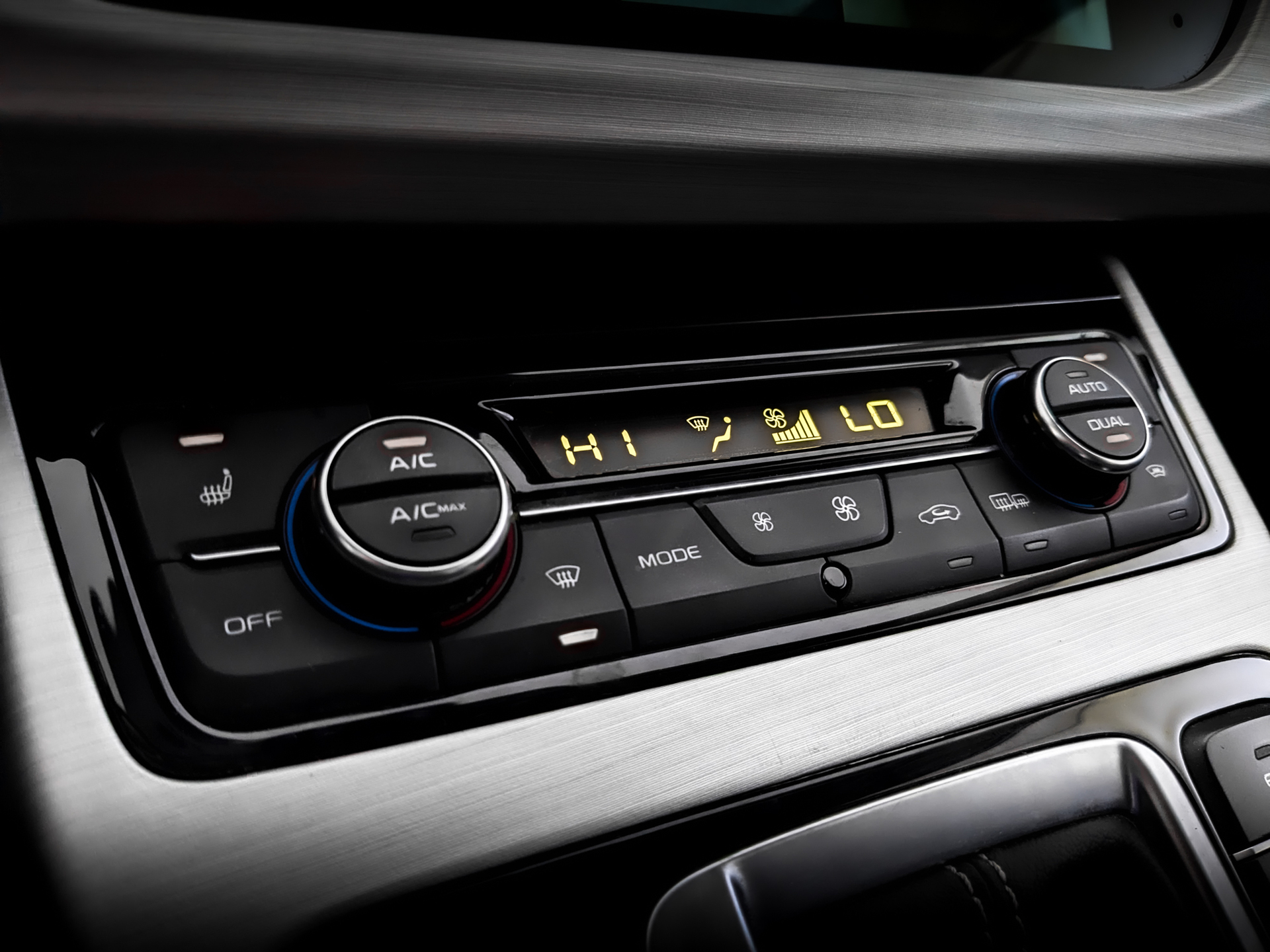 GEELY Atlas 2.40 (149 л.с), автомат, 2021, пробег 104 352 км