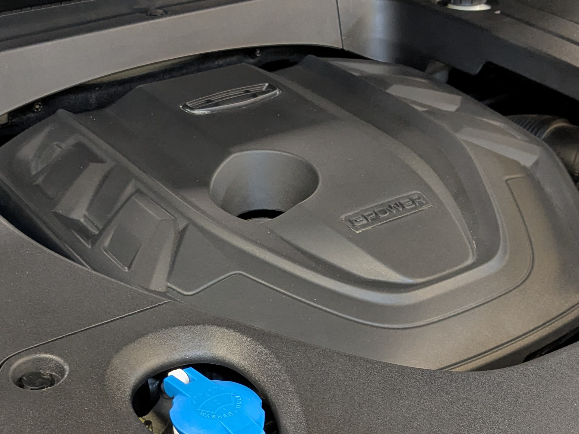 GEELY Tugella 2.00 (238 л.с), автомат, 2023, пробег 40 846 км