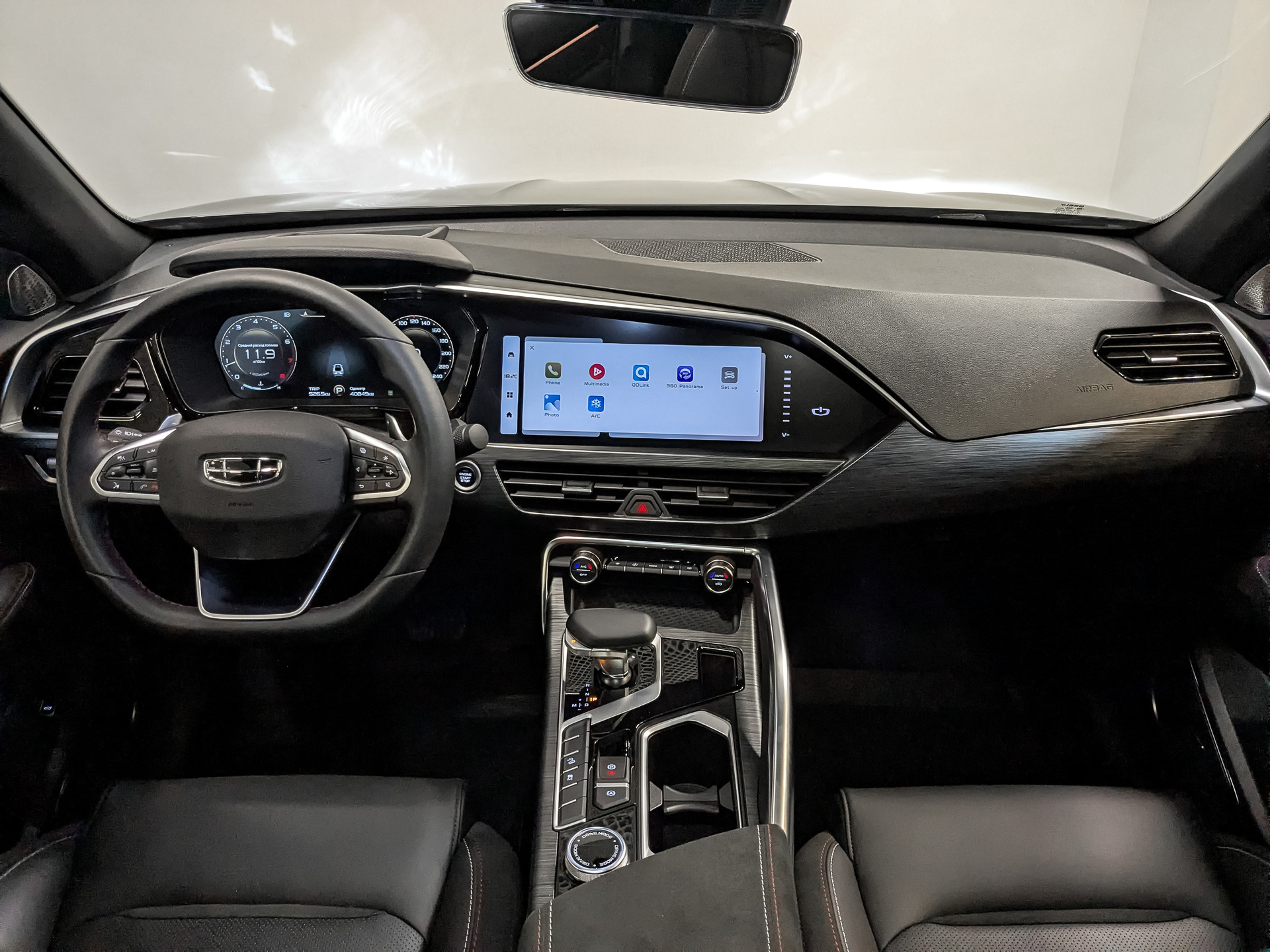 GEELY Tugella 2.00 (238 л.с), автомат, 2023, пробег 40 846 км