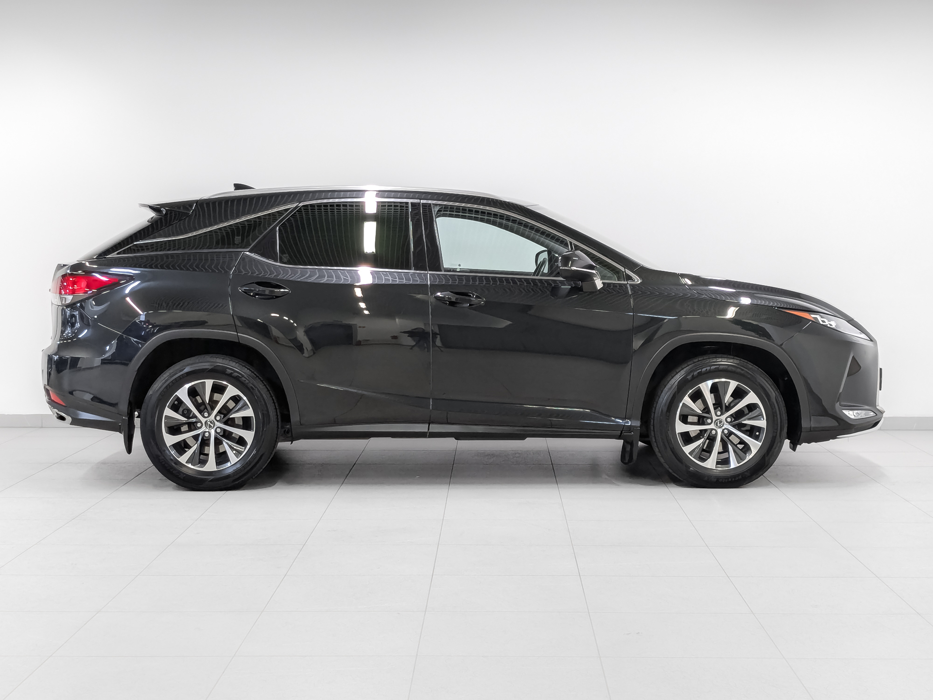 LEXUS RX 2.00 (238 л.с), автомат, 2020, пробег 112 398 км