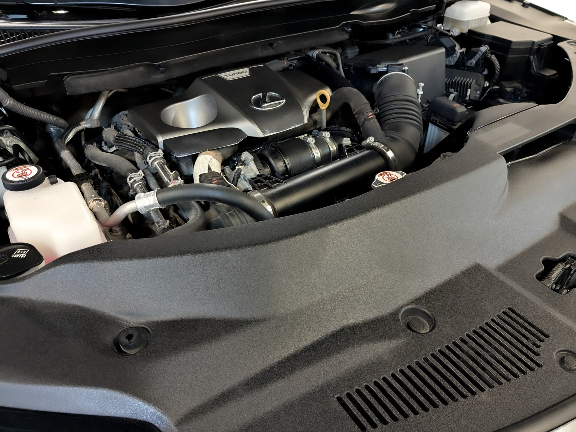 LEXUS RX 2.00 (238 л.с), автомат, 2020, пробег 112 398 км