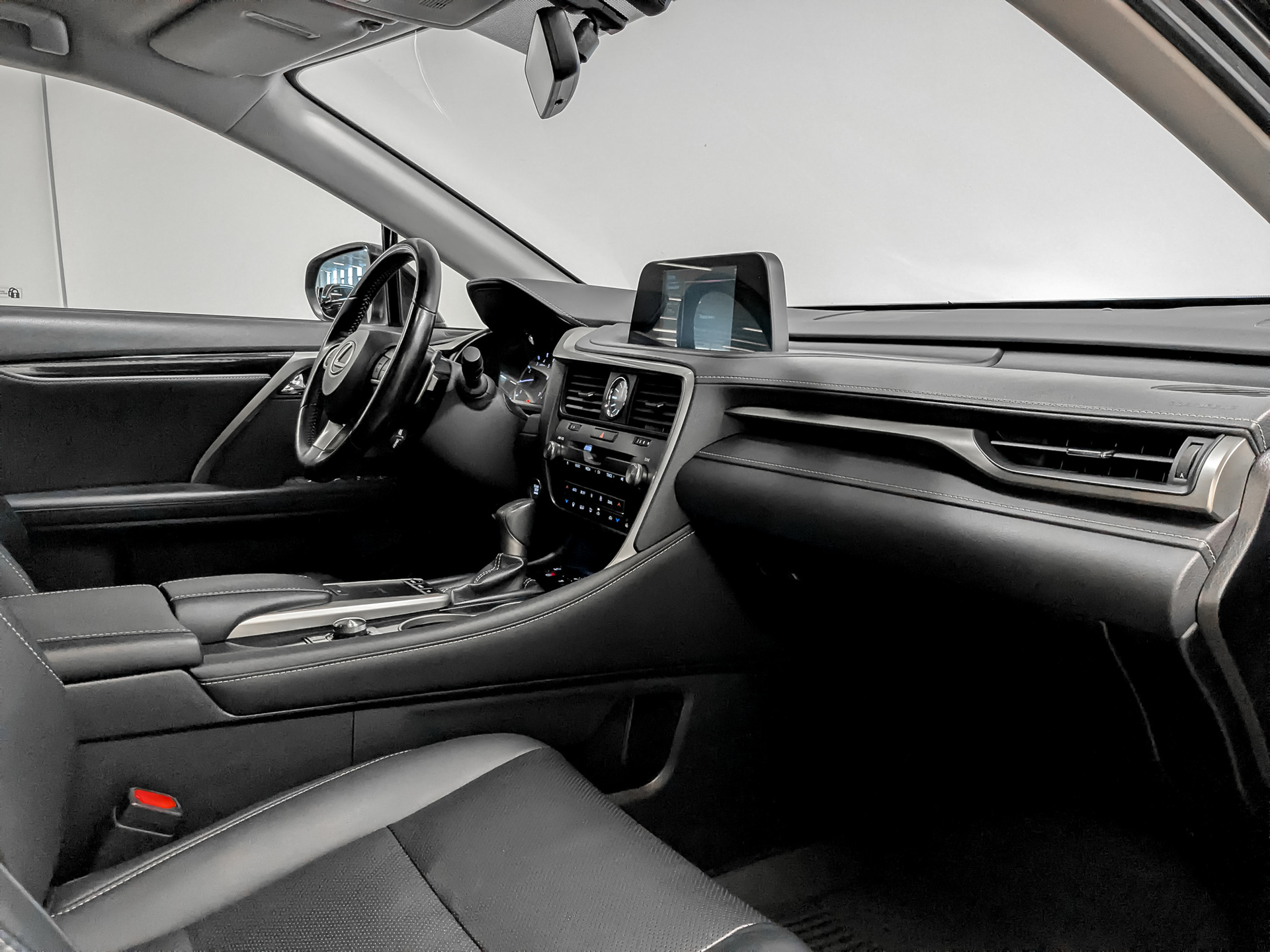 LEXUS RX 2.00 (238 л.с), автомат, 2020, пробег 112 398 км