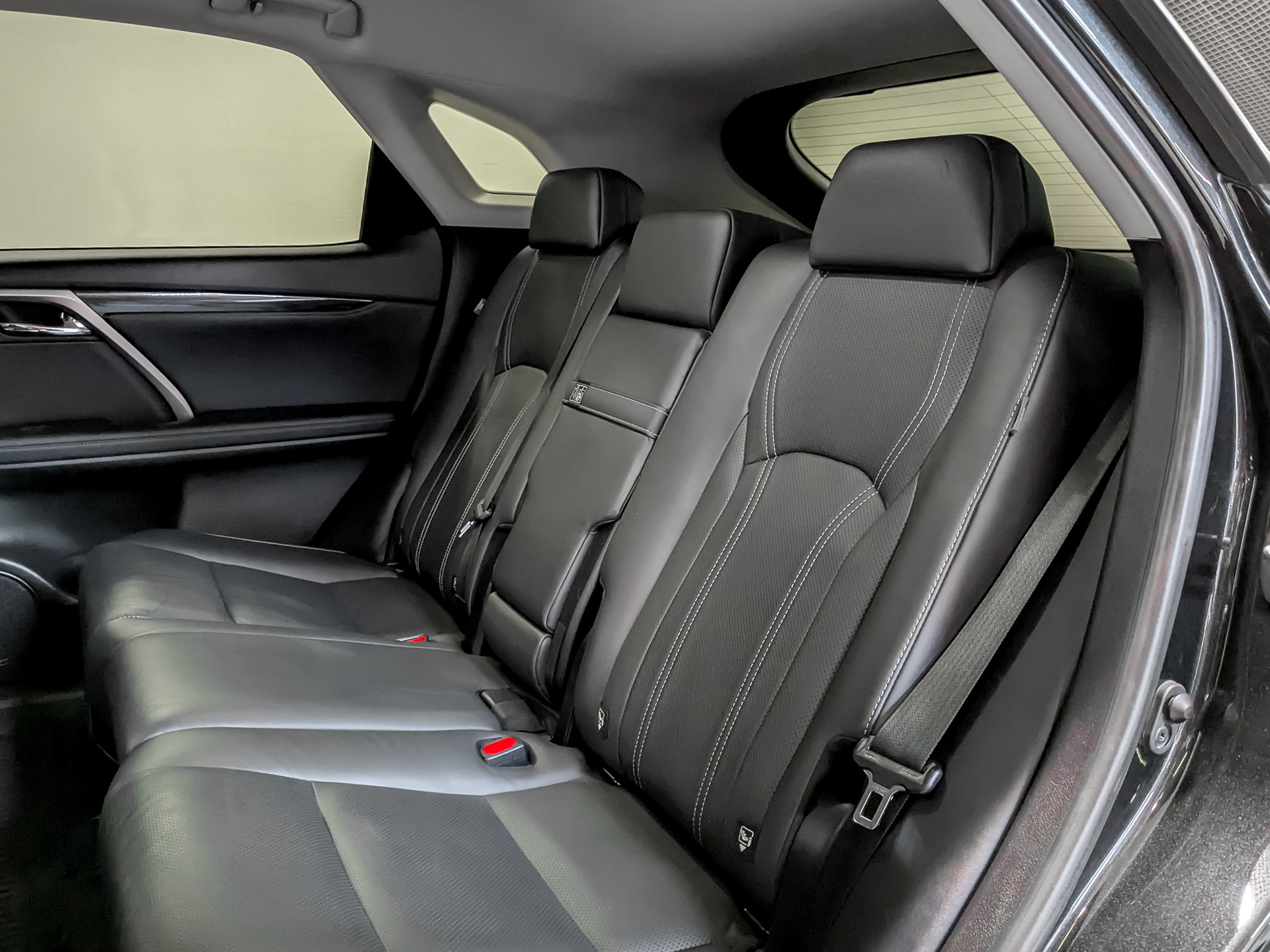 LEXUS RX 2.00 (238 л.с), автомат, 2020, пробег 112 398 км