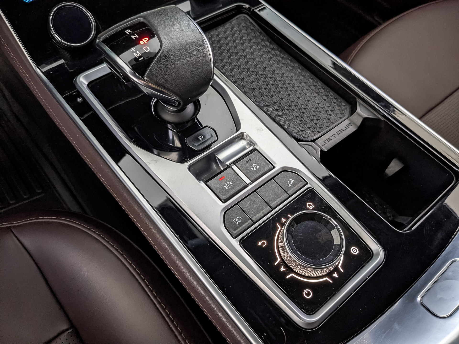 JETOUR X90 Plus 2.00 (245 л.с), автомат, 2023, пробег 89 067 км
