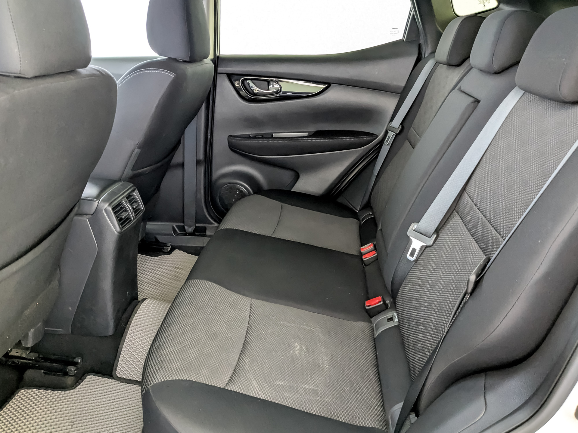 NISSAN Qashqai 1.20 (115 л.с), автомат, 2018, пробег 77 570 км