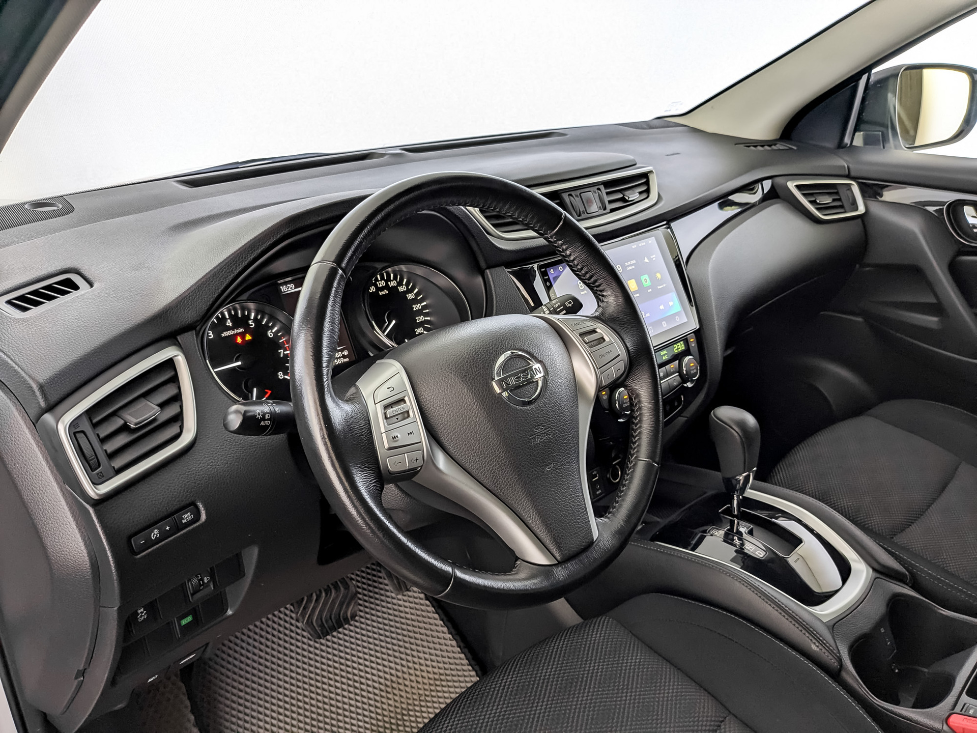 NISSAN Qashqai 1.20 (115 л.с), автомат, 2018, пробег 77 570 км