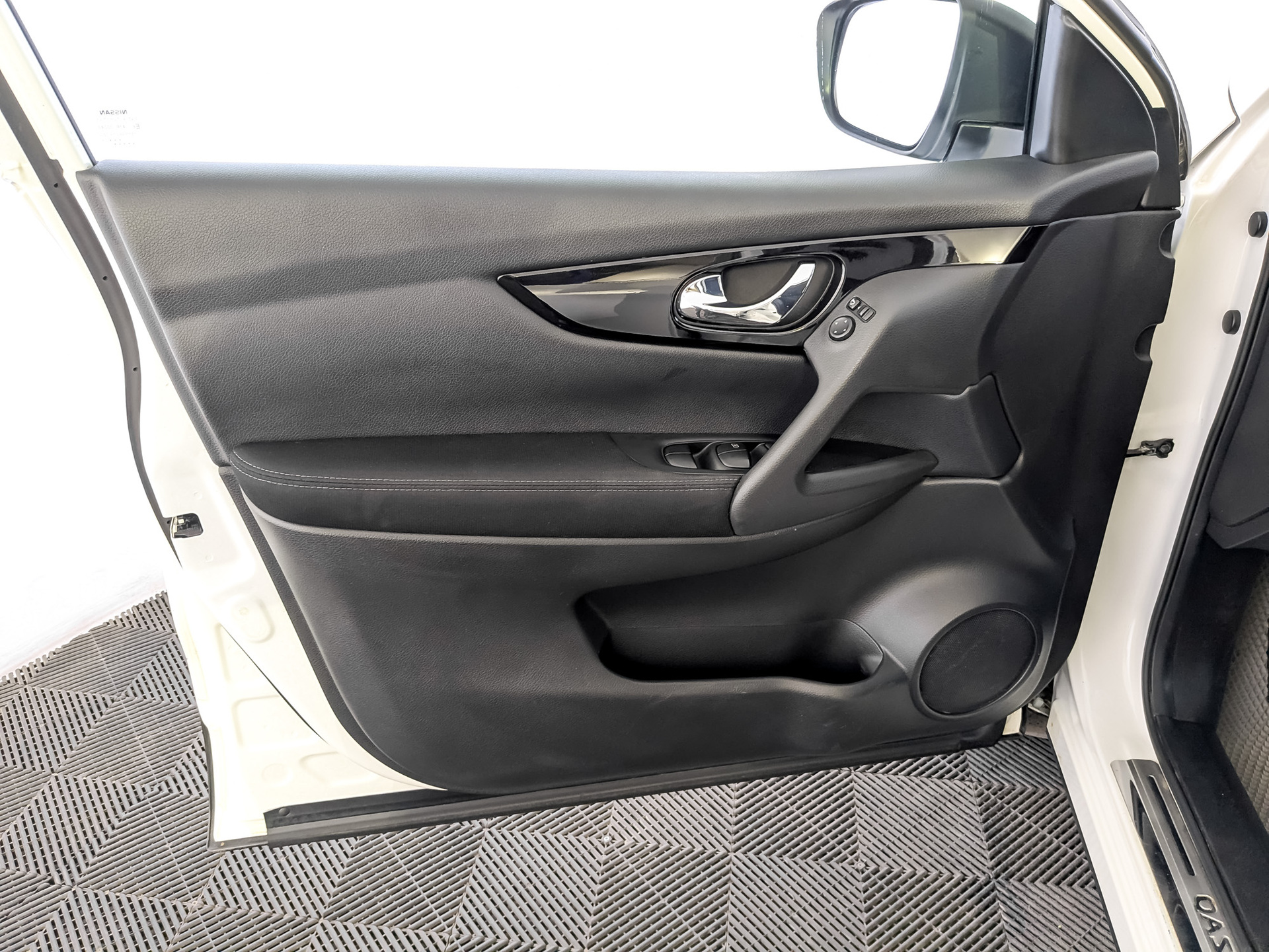 NISSAN Qashqai 1.20 (115 л.с), автомат, 2018, пробег 77 570 км