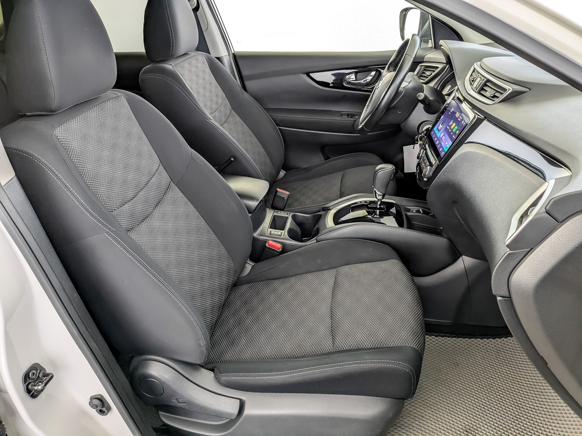 NISSAN Qashqai 1.20 (115 л.с), автомат, 2018, пробег 77 570 км