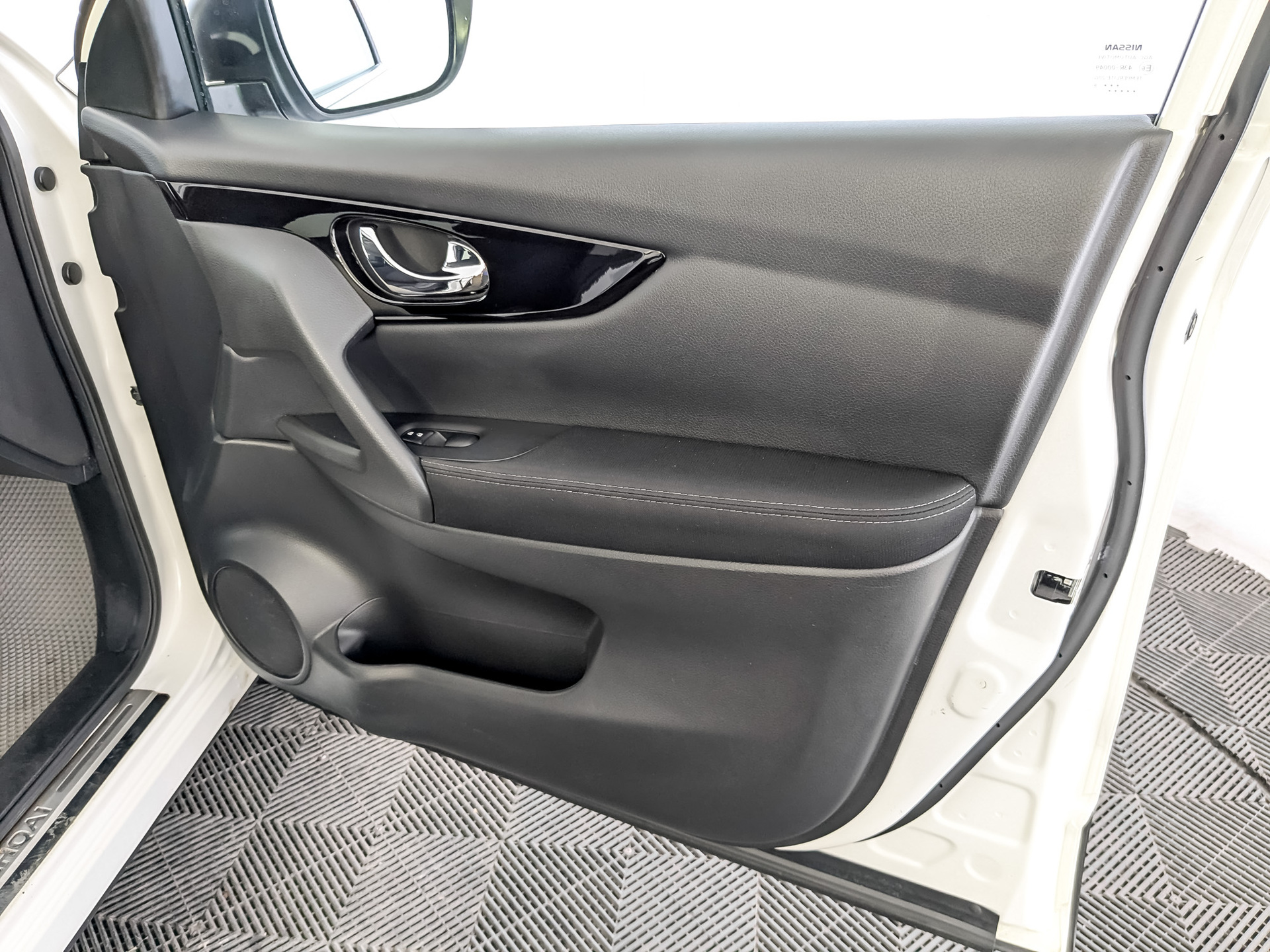 NISSAN Qashqai 1.20 (115 л.с), автомат, 2018, пробег 77 570 км