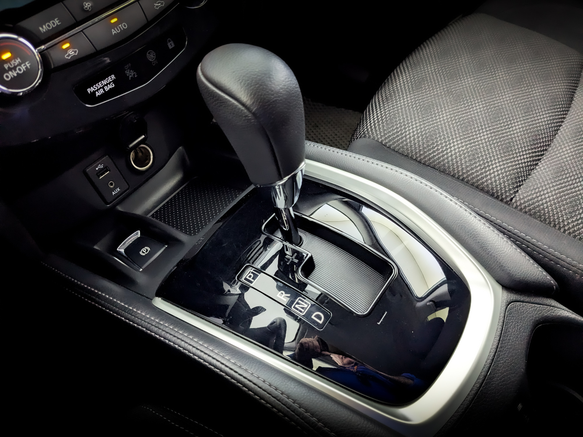 NISSAN Qashqai 1.20 (115 л.с), автомат, 2018, пробег 77 570 км