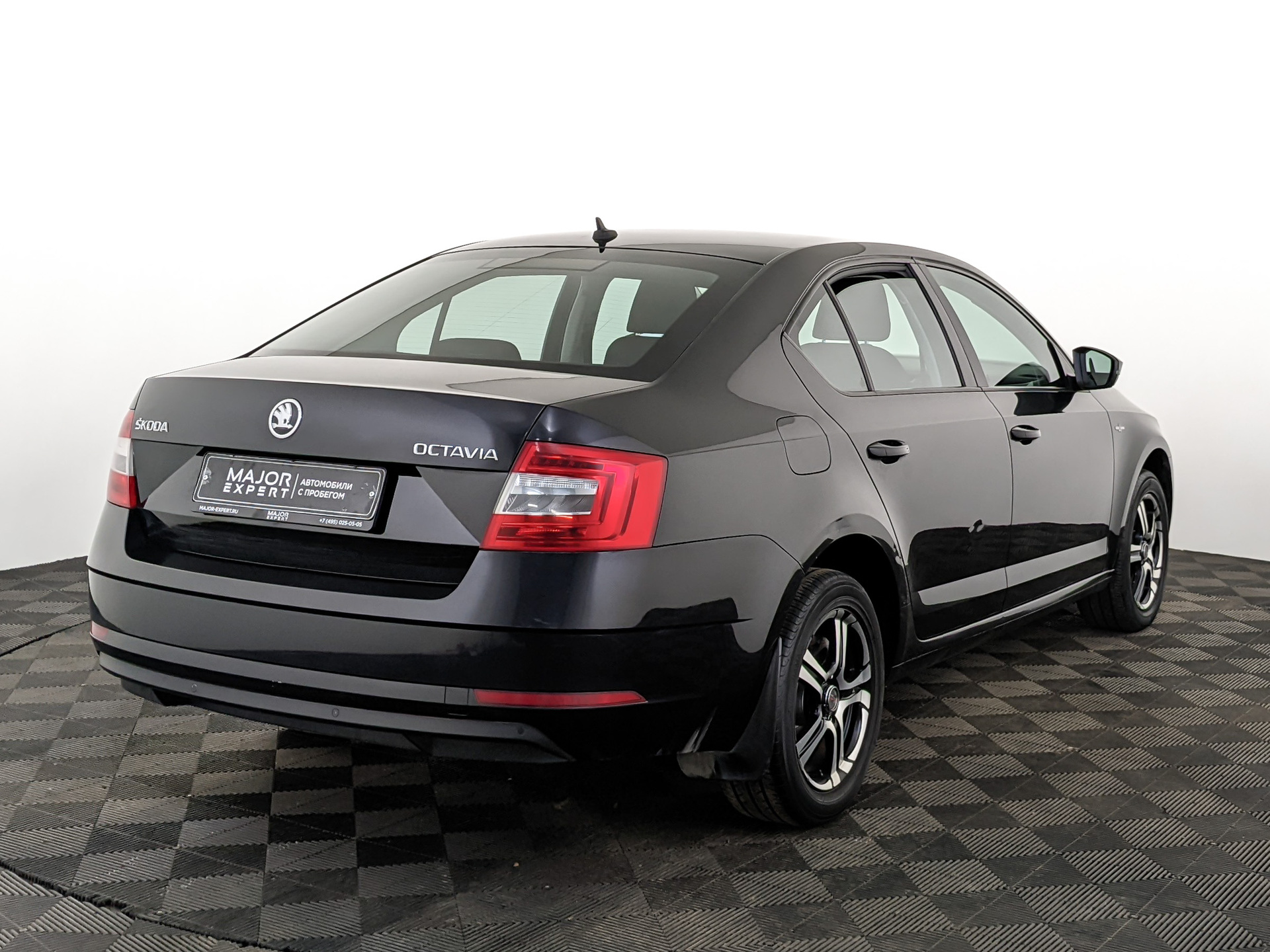 SKODA Octavia 1.40 (150 л.с), автомат, 2018, пробег 140 525 км