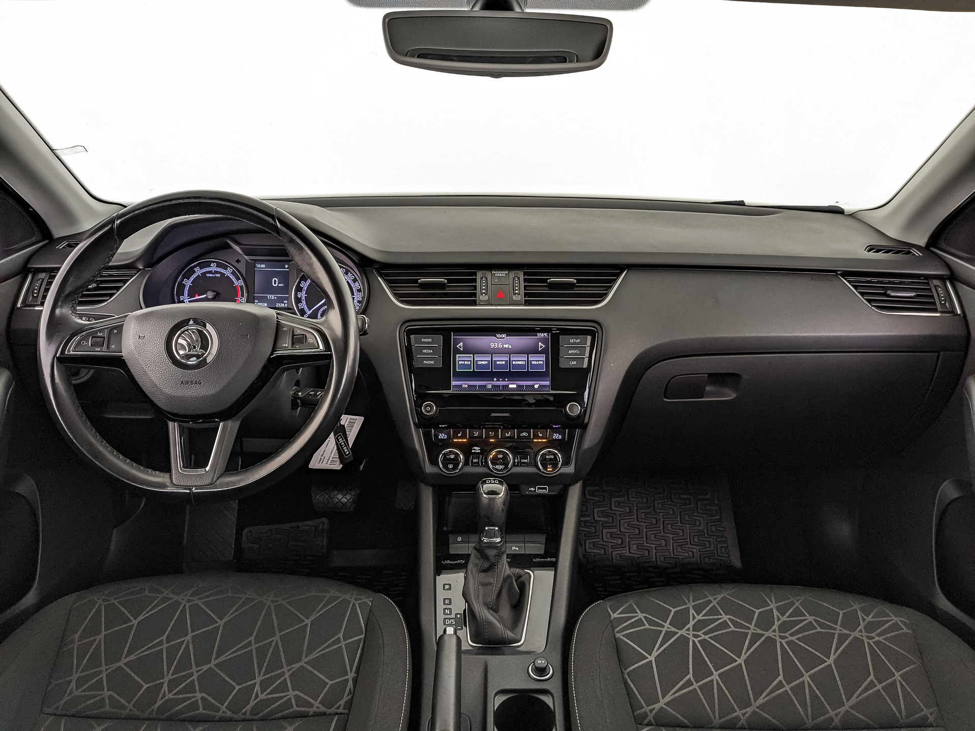 SKODA Octavia 1.40 (150 л.с), автомат, 2018, пробег 140 525 км