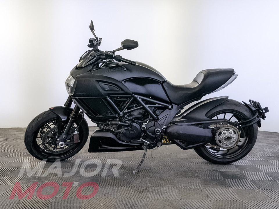 Ducati Diavel Carbon - фото №2