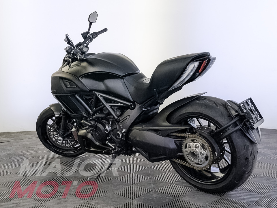 Ducati Diavel Carbon - фото №7