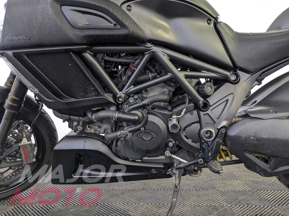 Ducati Diavel Carbon - фото №8