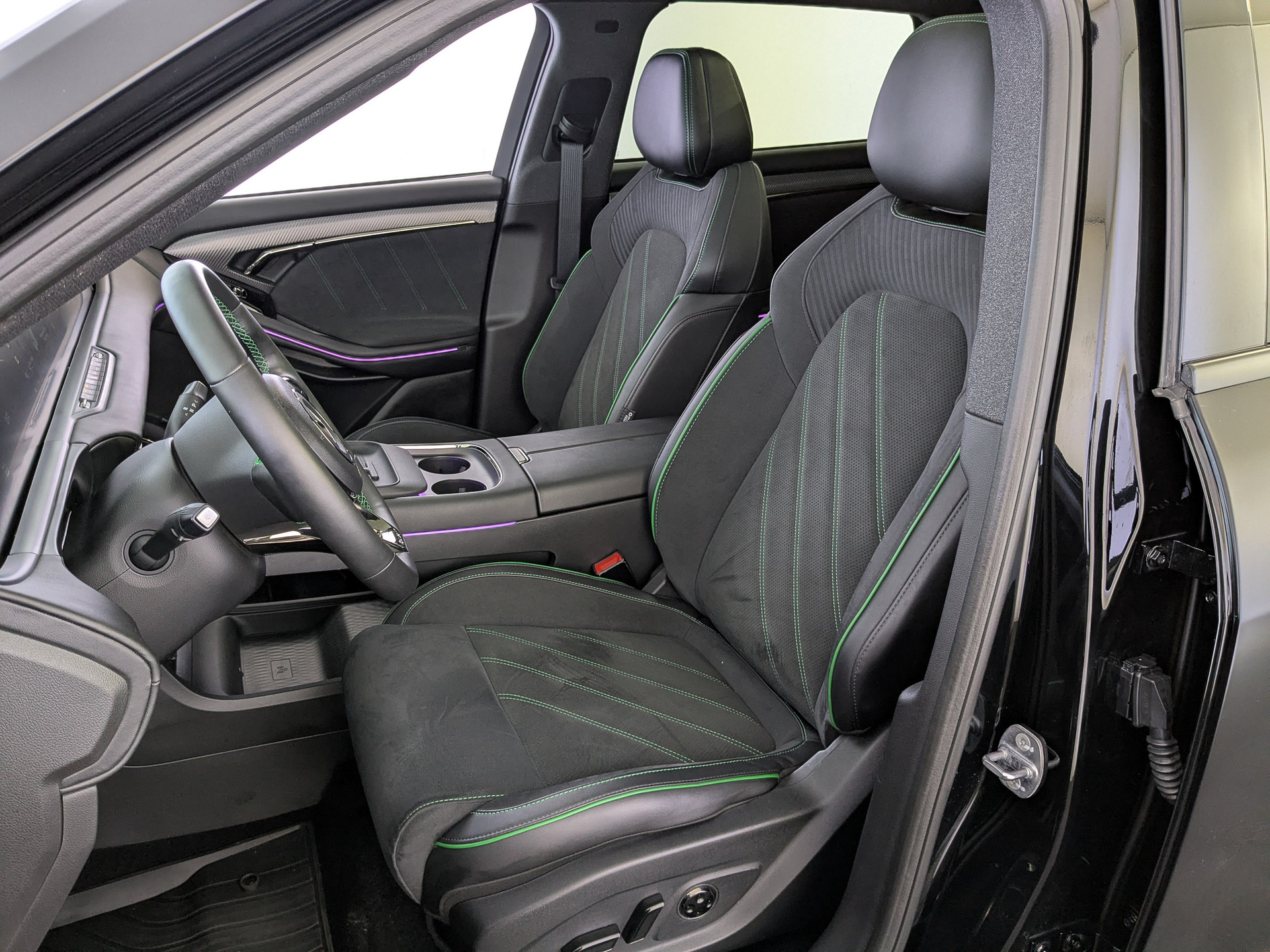 VOYAH Free 1.50 (224 л.с), автомат, 2025, пробег 13 929 км