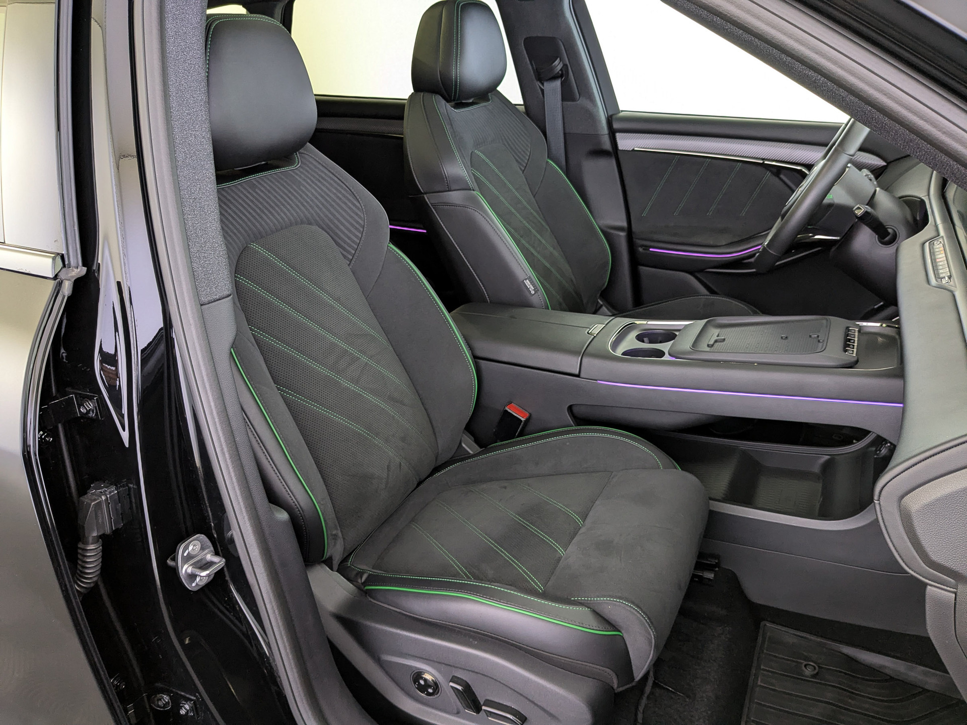 VOYAH Free 1.50 (224 л.с), автомат, 2025, пробег 13 929 км