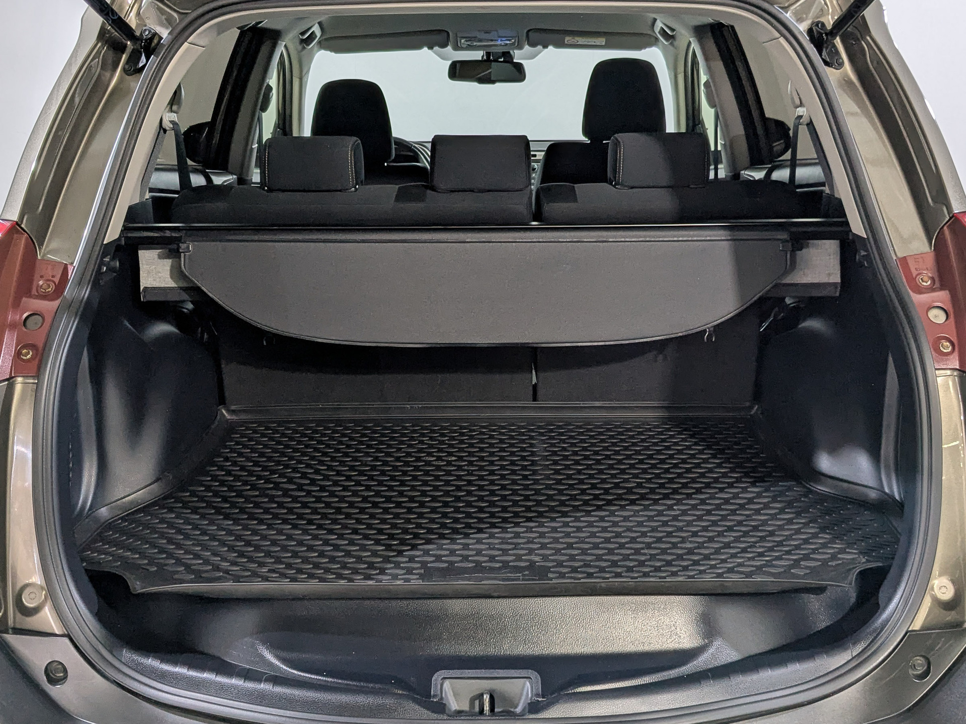 TOYOTA Rav-4 2.00 (146 л.с), автомат, 2015, пробег 85 916 км
