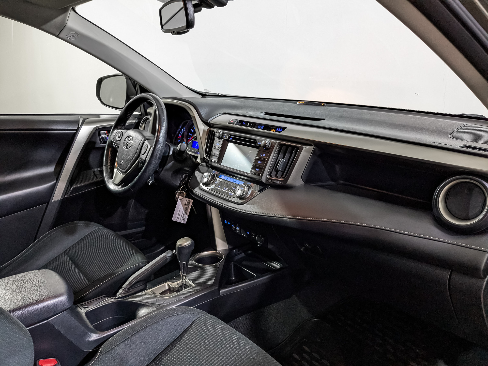 TOYOTA Rav-4 2.00 (146 л.с), автомат, 2015, пробег 85 916 км