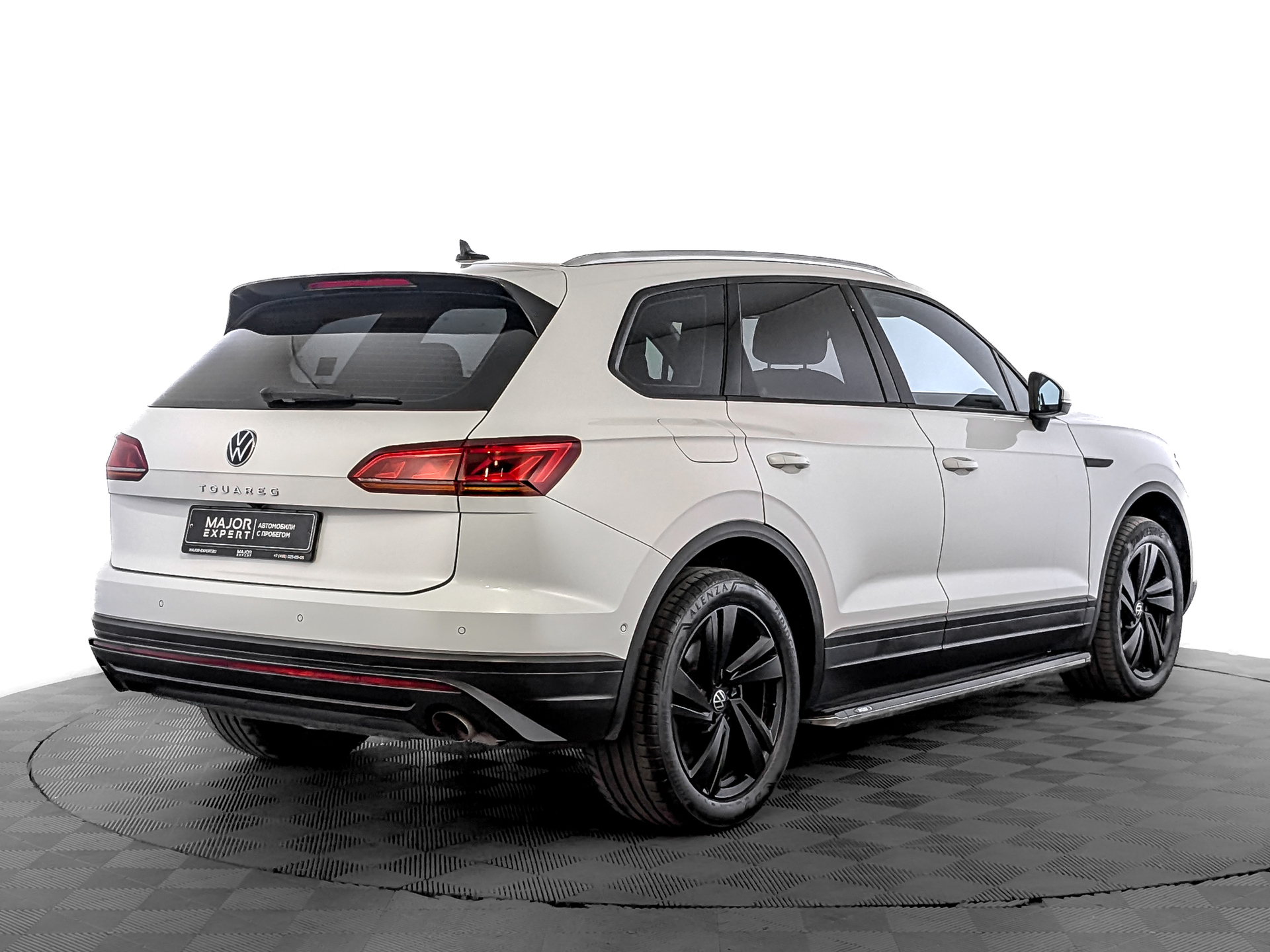 VOLKSWAGEN Touareg 3.00 (231 л.с), автомат, 2021, пробег 49 441 км