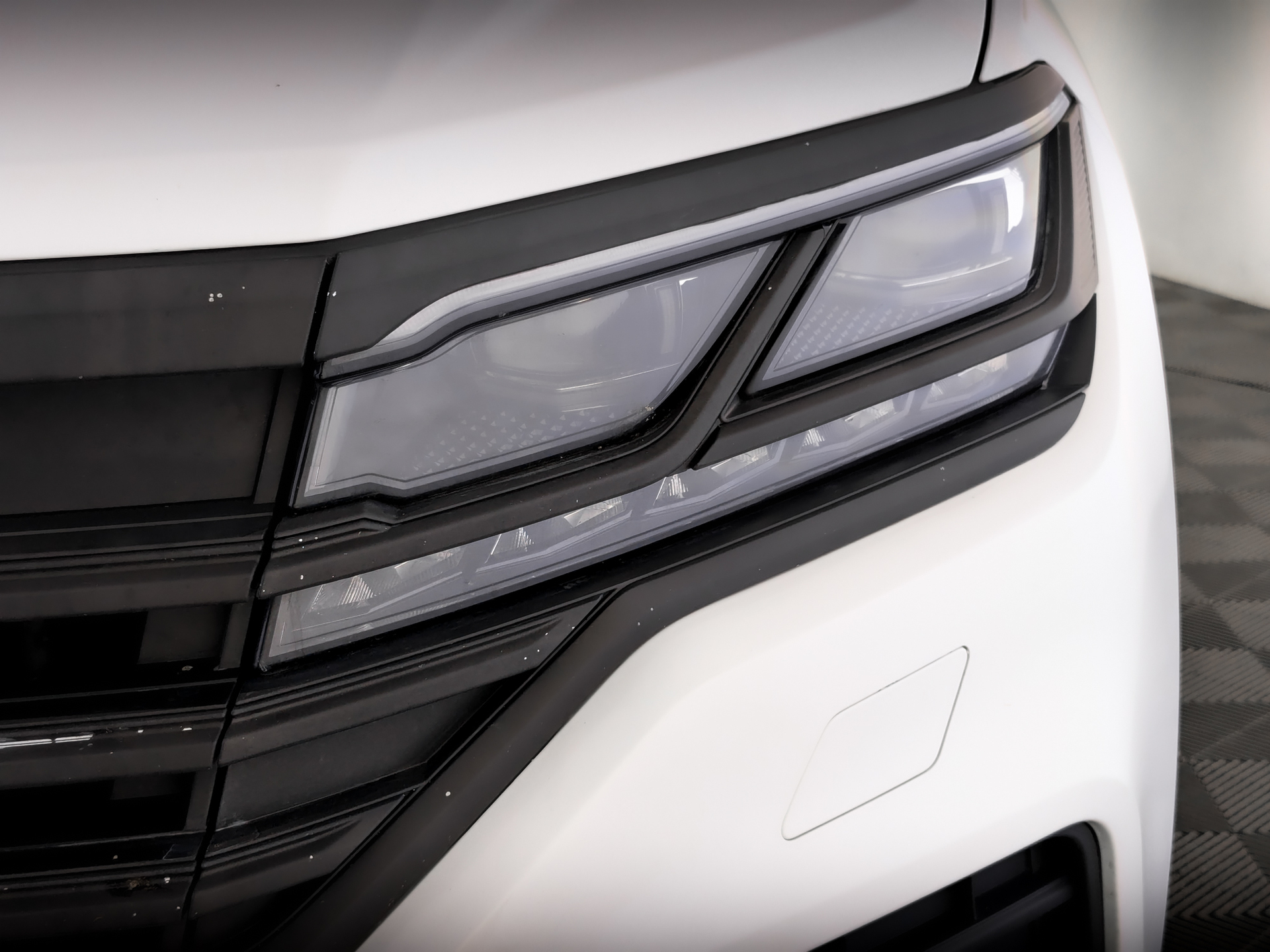 VOLKSWAGEN Touareg 3.00 (231 л.с), автомат, 2021, пробег 49 441 км