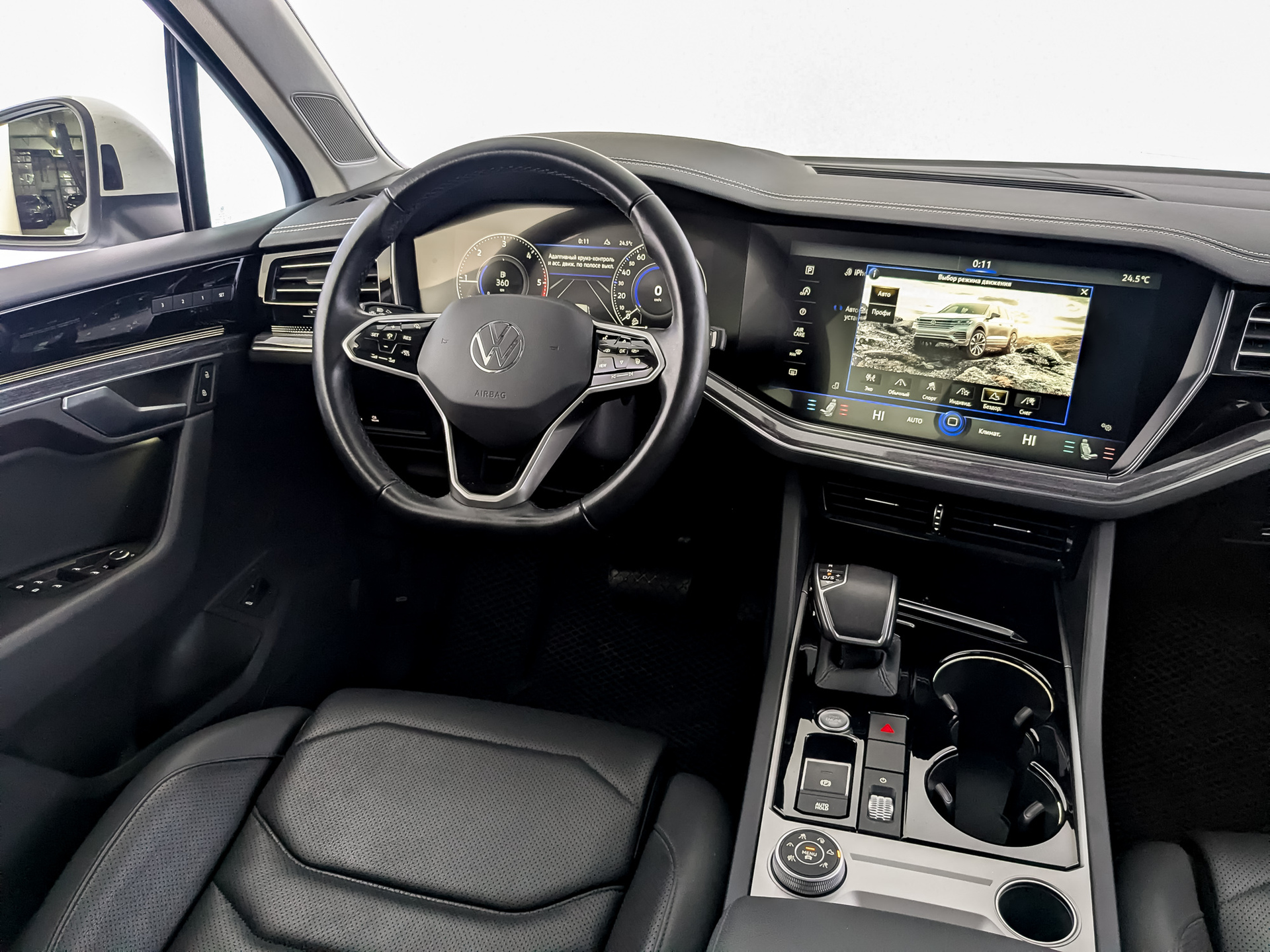 VOLKSWAGEN Touareg 3.00 (231 л.с), автомат, 2021, пробег 49 441 км