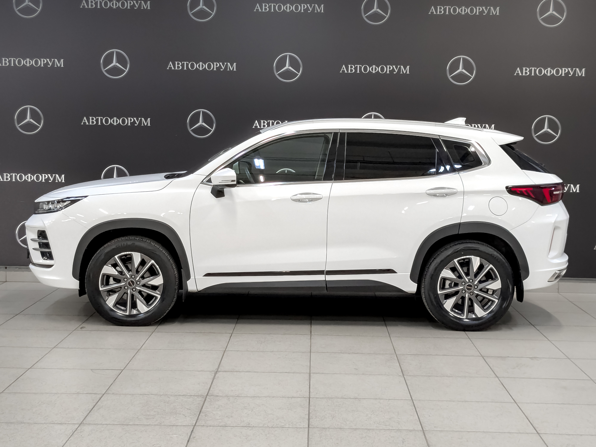 EXEED LX 1.50 (147 л.с), автомат, 2023, пробег 26 224 км