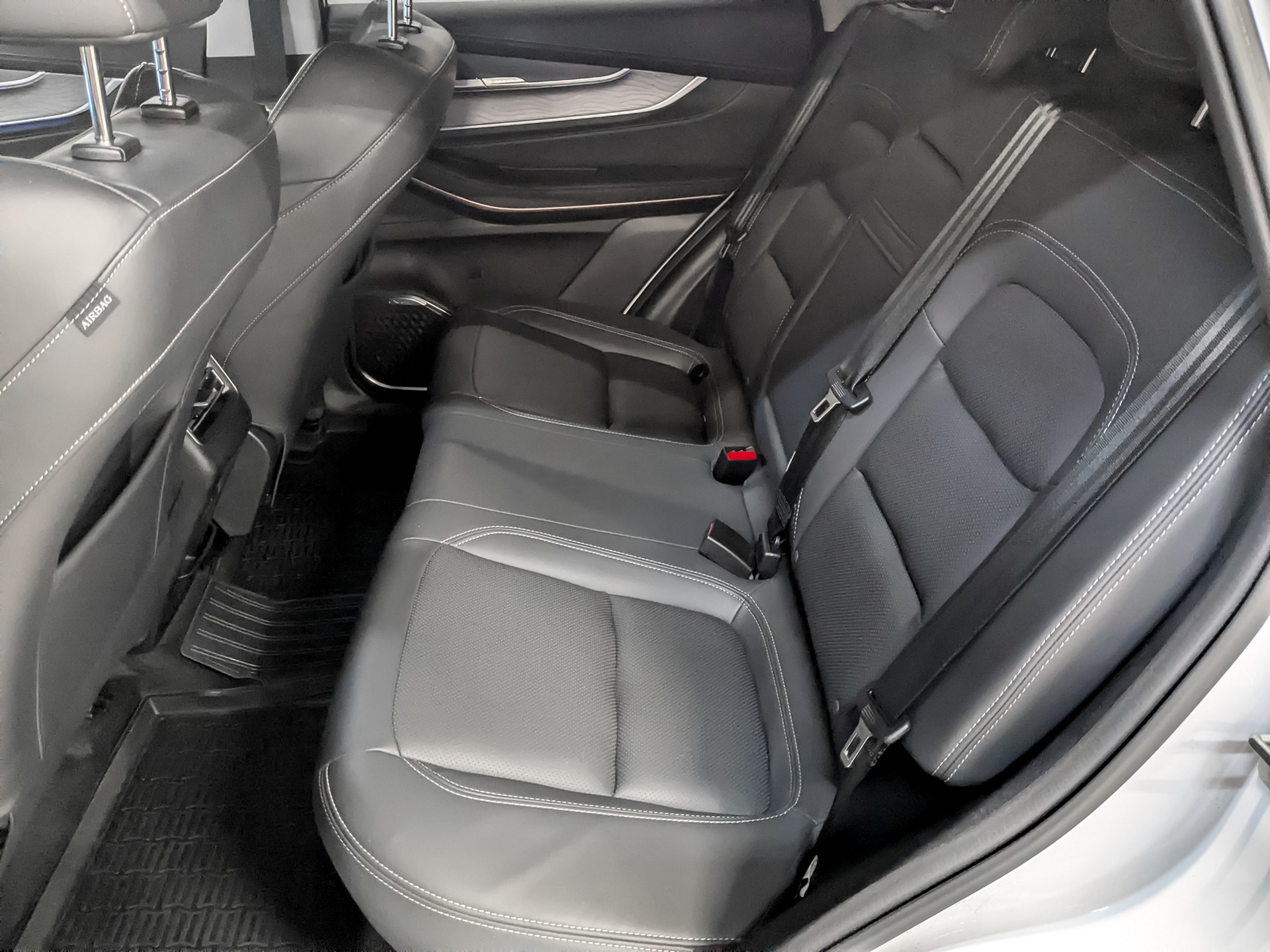 EXEED LX 1.50 (147 л.с), автомат, 2023, пробег 26 224 км