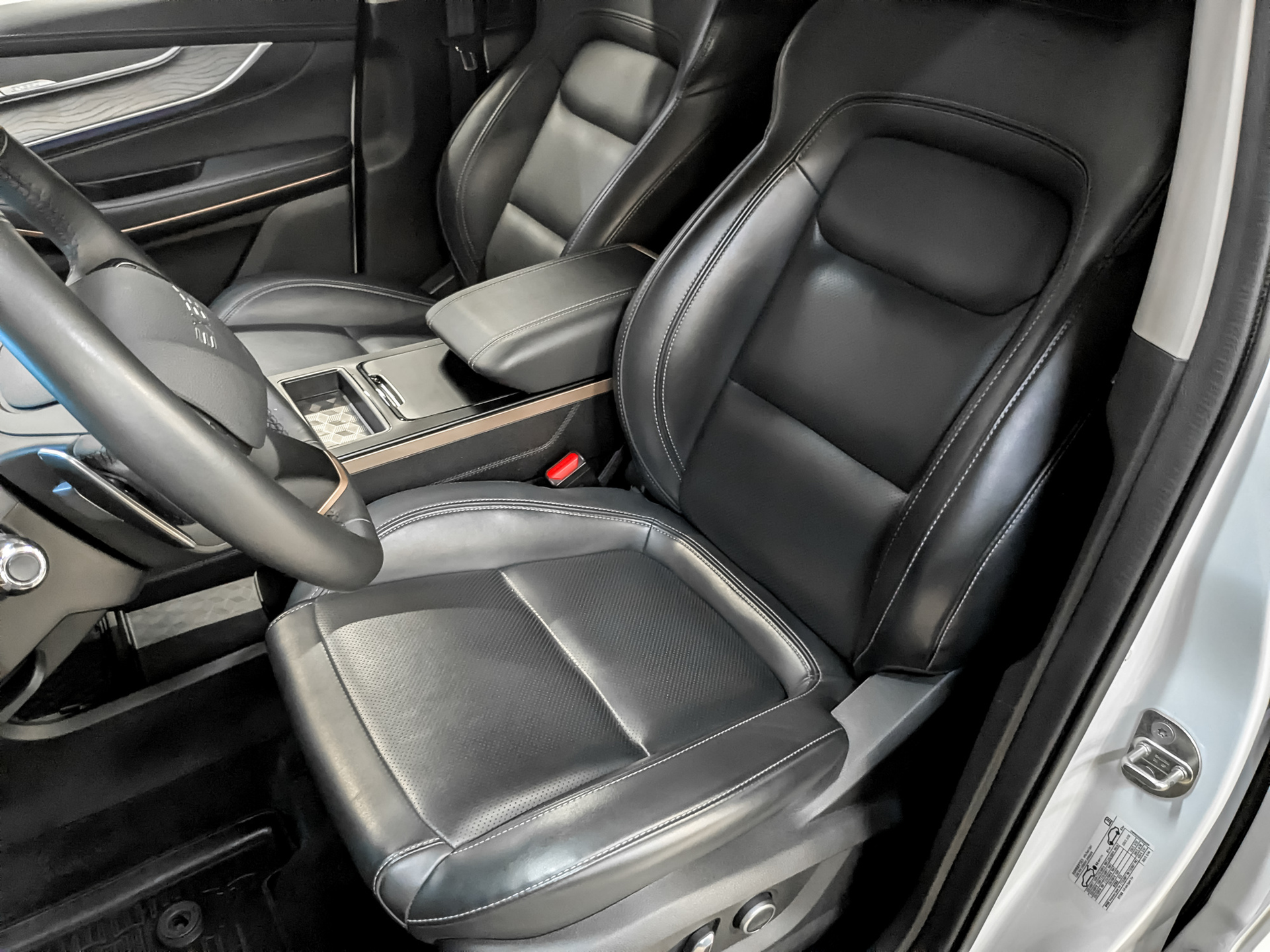 EXEED LX 1.50 (147 л.с), автомат, 2023, пробег 26 224 км