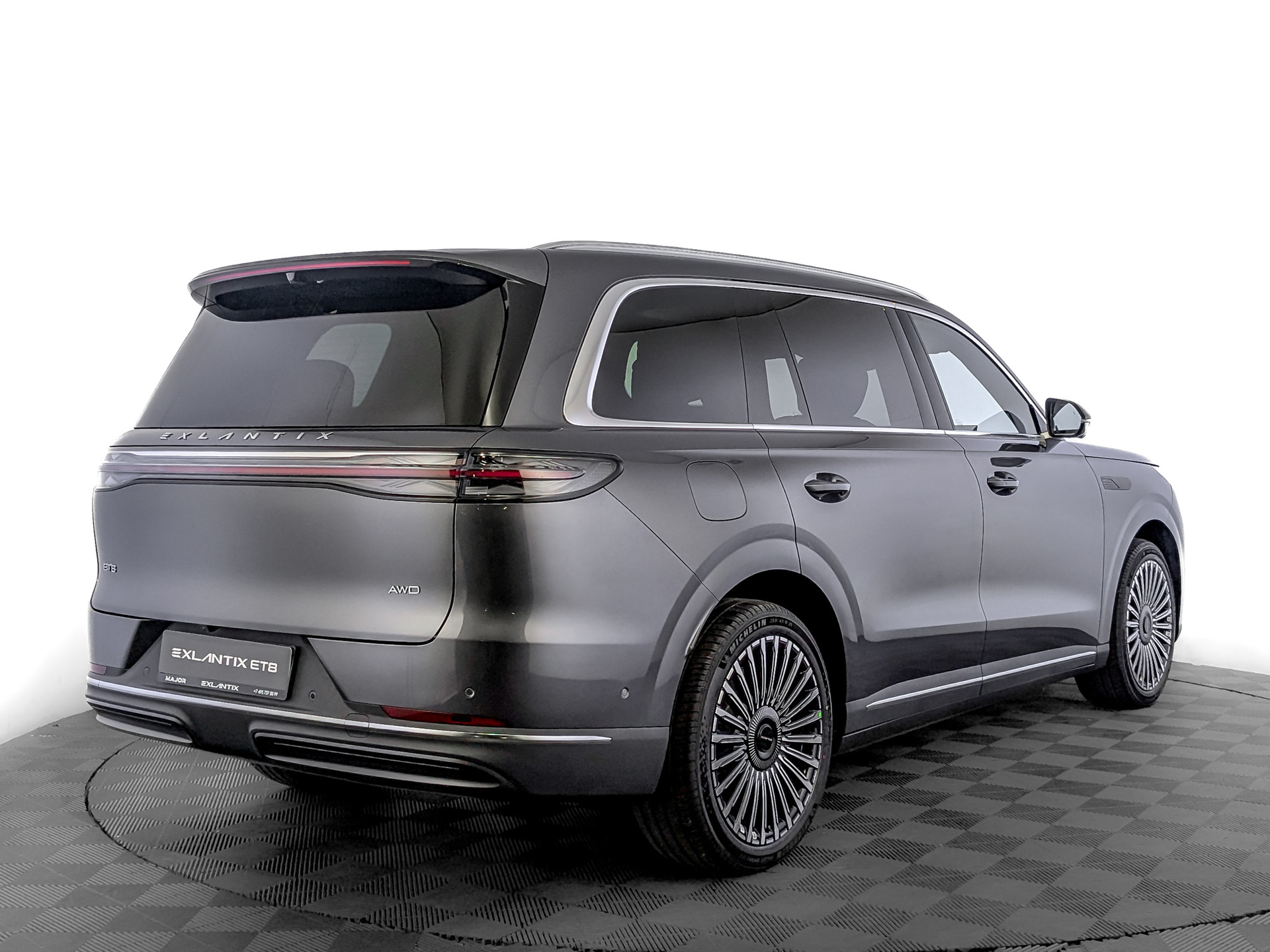 Фото Exlantix ET8 Топ 1.5ELH/190 40кВт 4WD