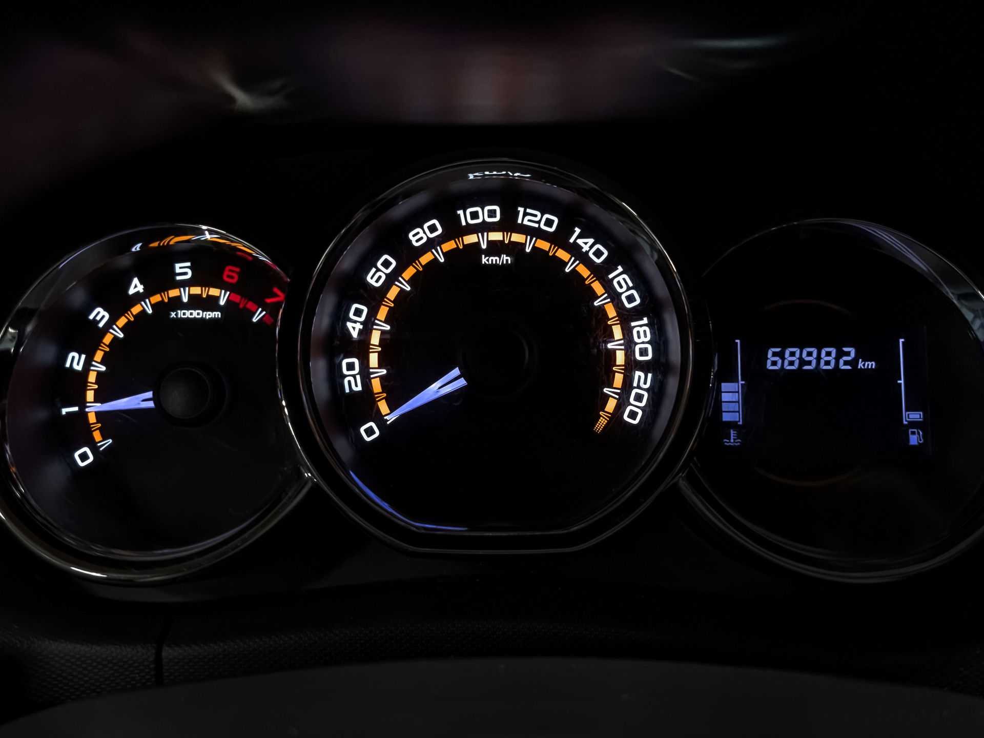 LADA Largus 1.60 (90 л.с), механическая, 2024, пробег 68 975 км