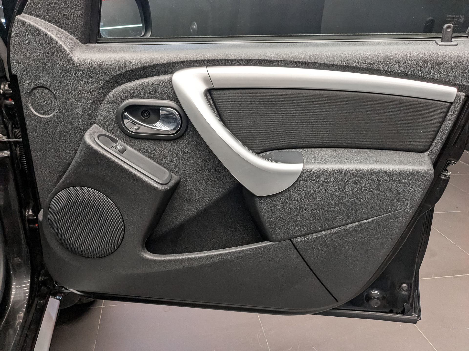 NISSAN Terrano 2.00 (143 л.с), автомат, 2021, пробег 28 941 км