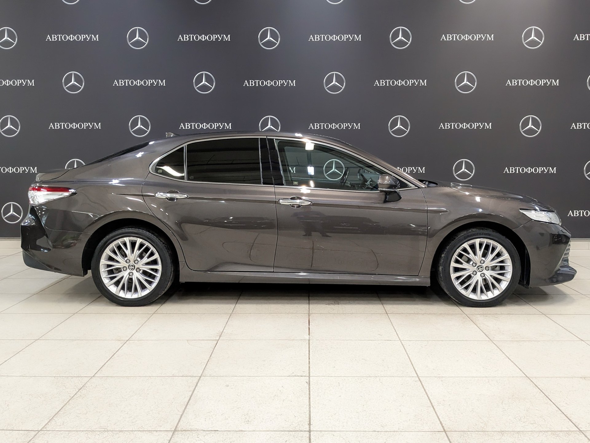 TOYOTA Camry 2.50 (181 л.с), автомат, 2020, пробег 150 000 км
