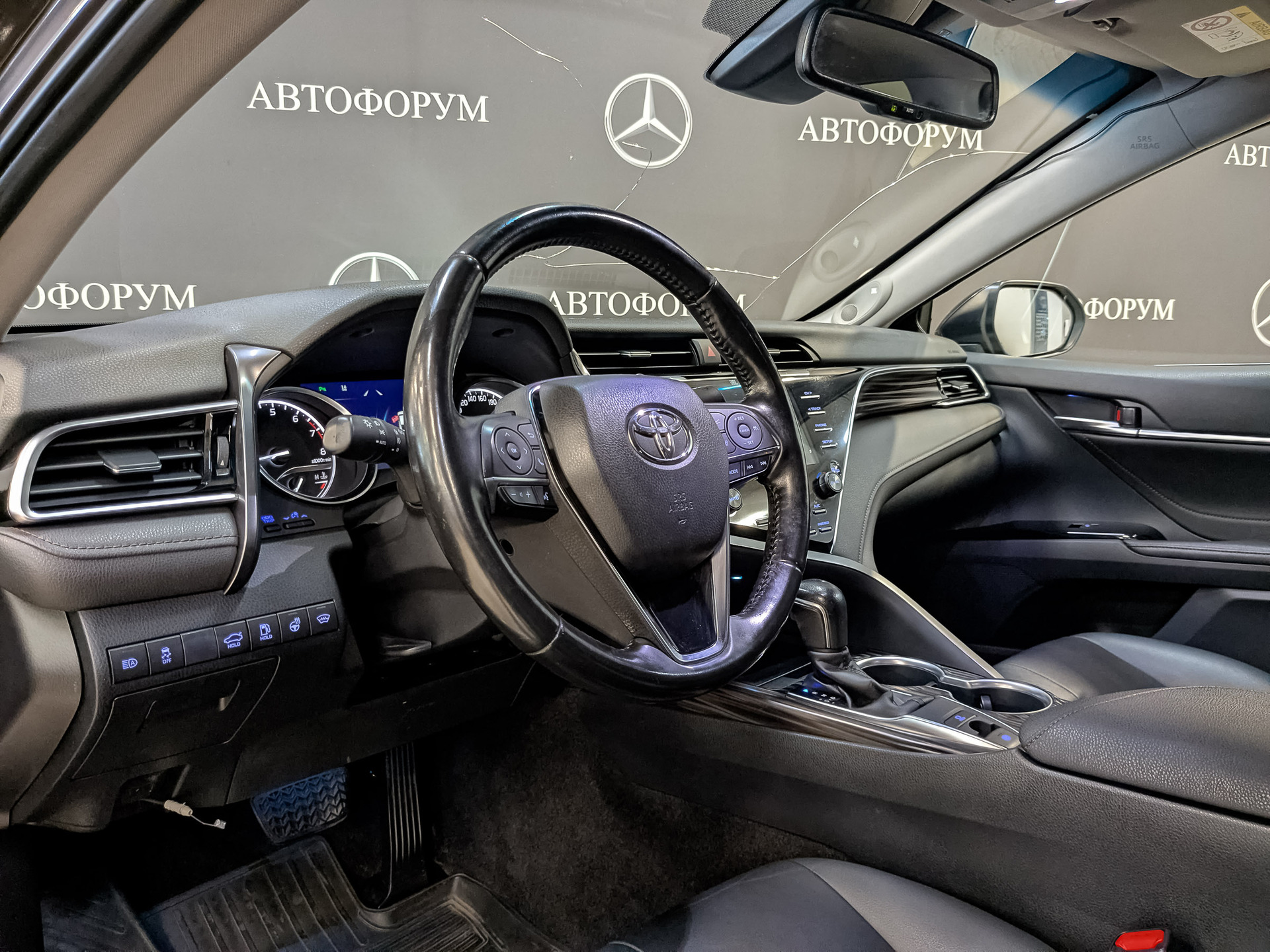 TOYOTA Camry 2.50 (181 л.с), автомат, 2020, пробег 150 000 км