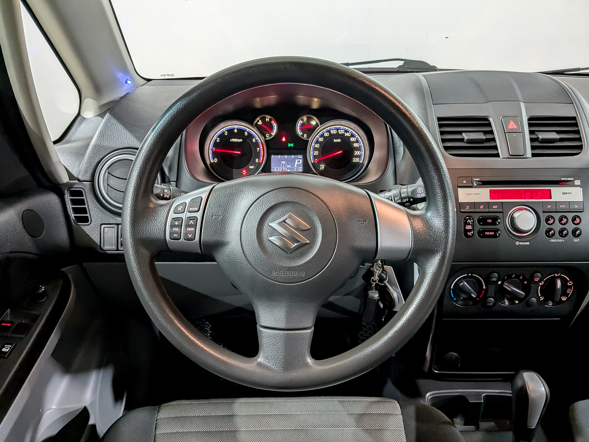 SUZUKI SX4 1.60 (112 л.с), автомат, 2014, пробег 63 273 км