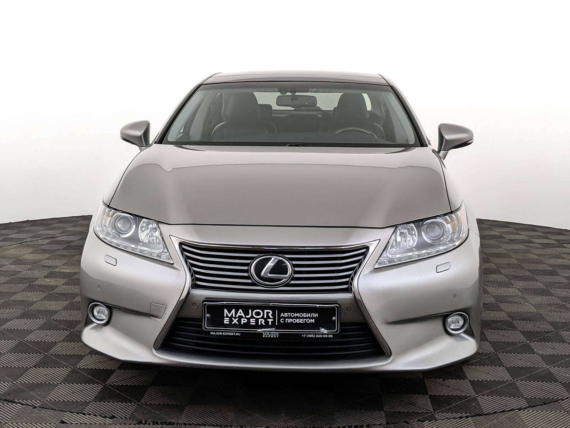 LEXUS ES 2.50 (184 л.с), автомат, 2015, пробег 100 023 км