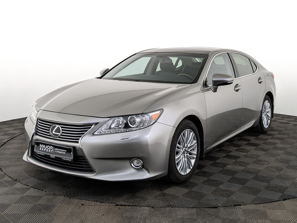 Lexus ES VI