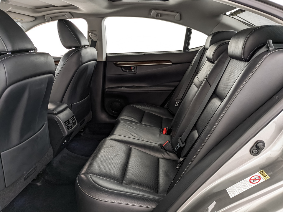 Фото Lexus ES с пробегом 100023 км
