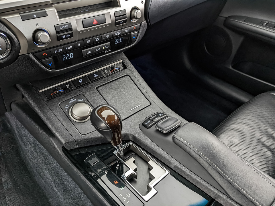 Фото Lexus ES с пробегом 100023 км