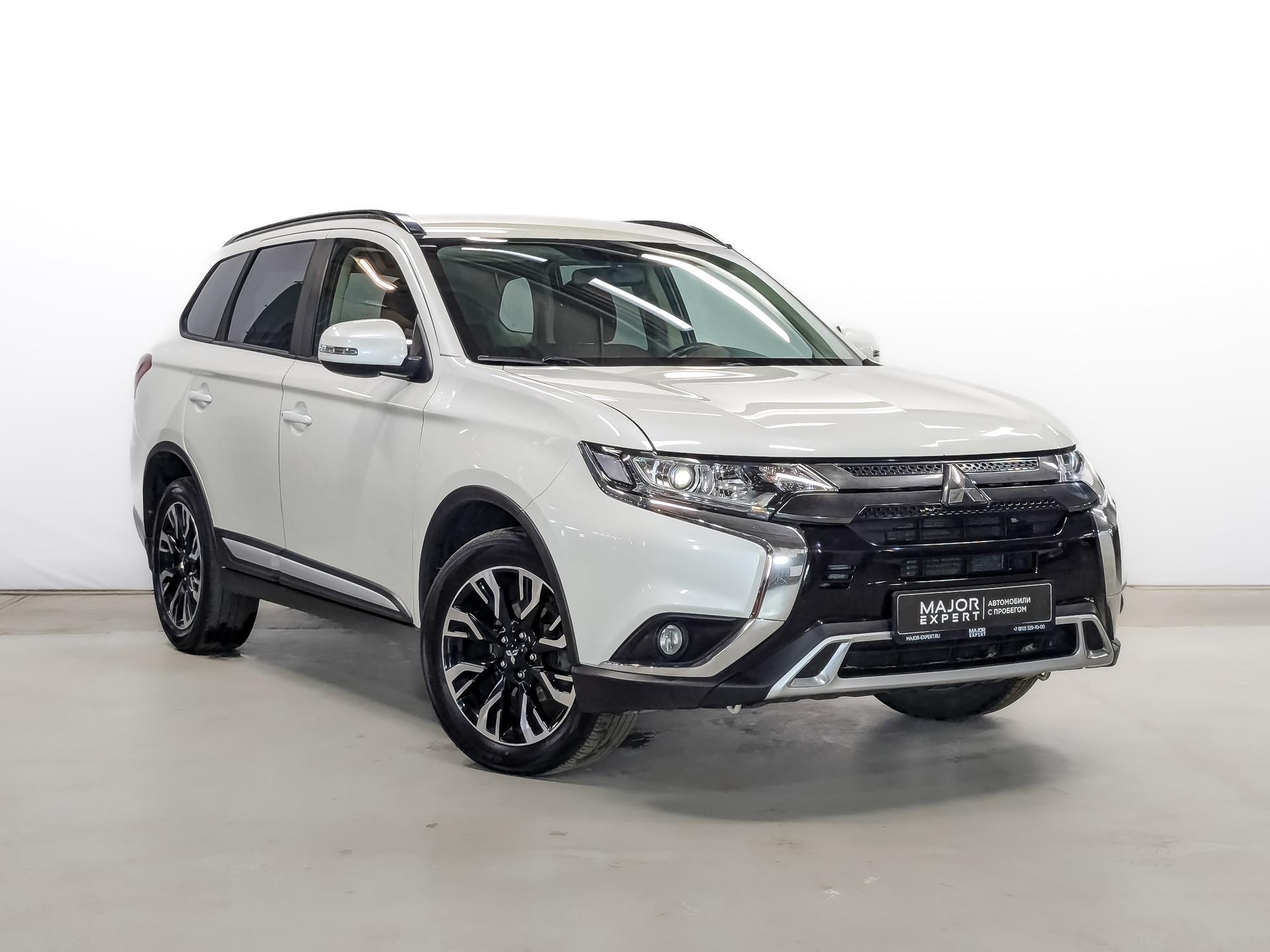 MITSUBISHI Outlander 2.00 (146 л.с), автомат, 2021, пробег 76 045 км