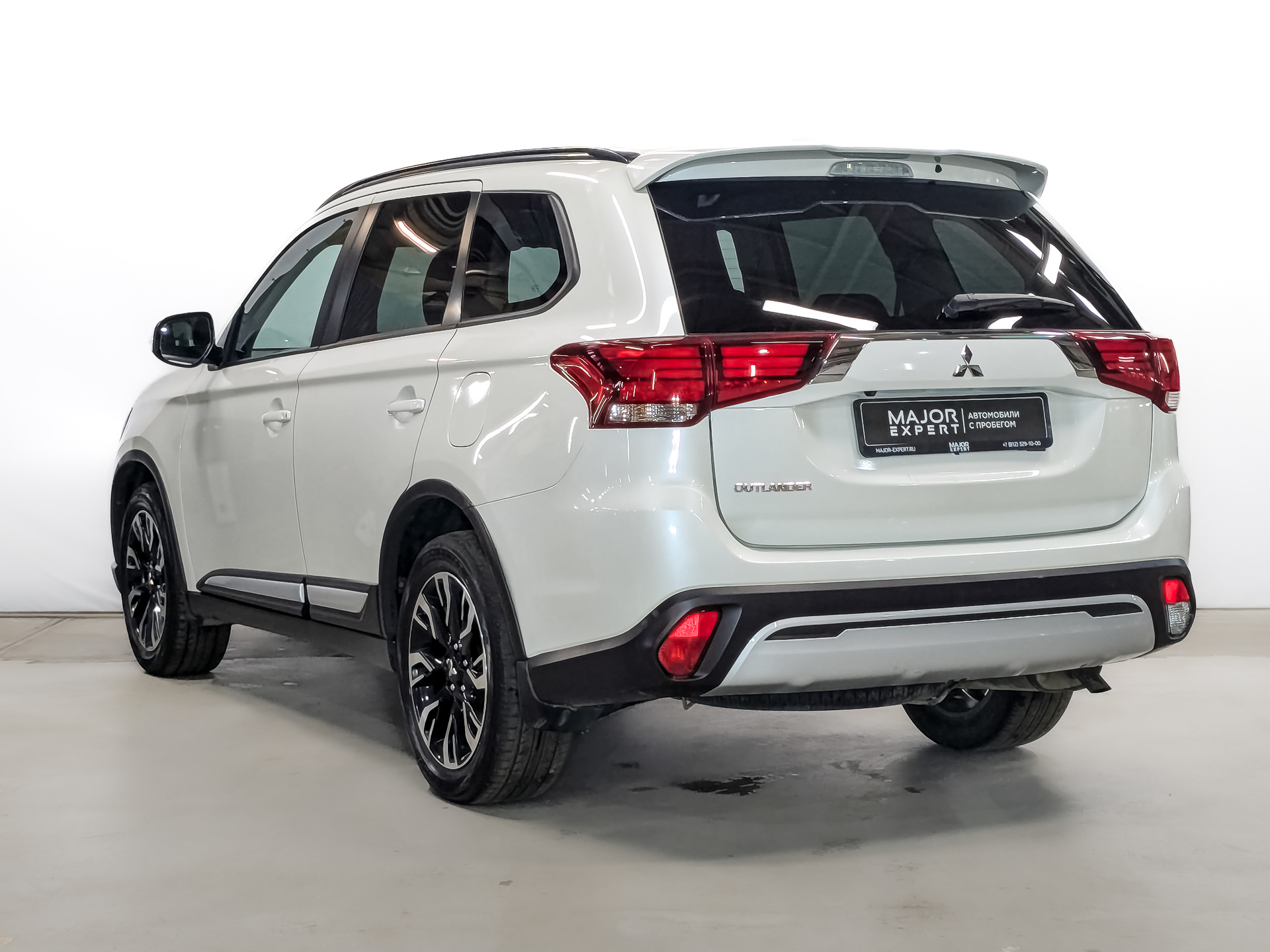 MITSUBISHI Outlander 2.00 (146 л.с), автомат, 2021, пробег 76 045 км