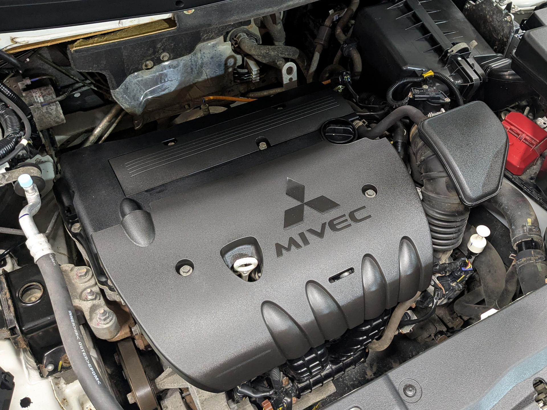 MITSUBISHI Outlander 2.00 (146 л.с), автомат, 2021, пробег 76 045 км
